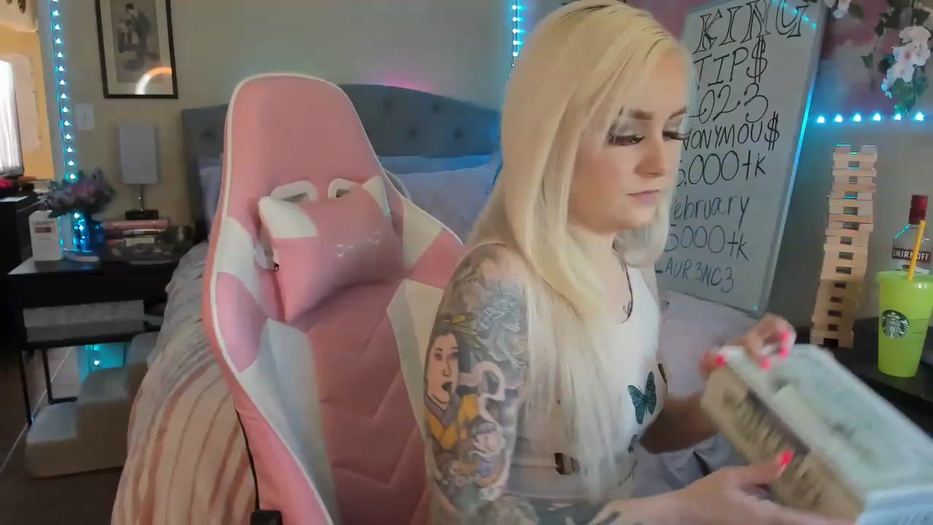 Gallery image thumbnail from LizzySmallz's myfreecams stream on, 02/28/2023, 23:22 image 8 of 20