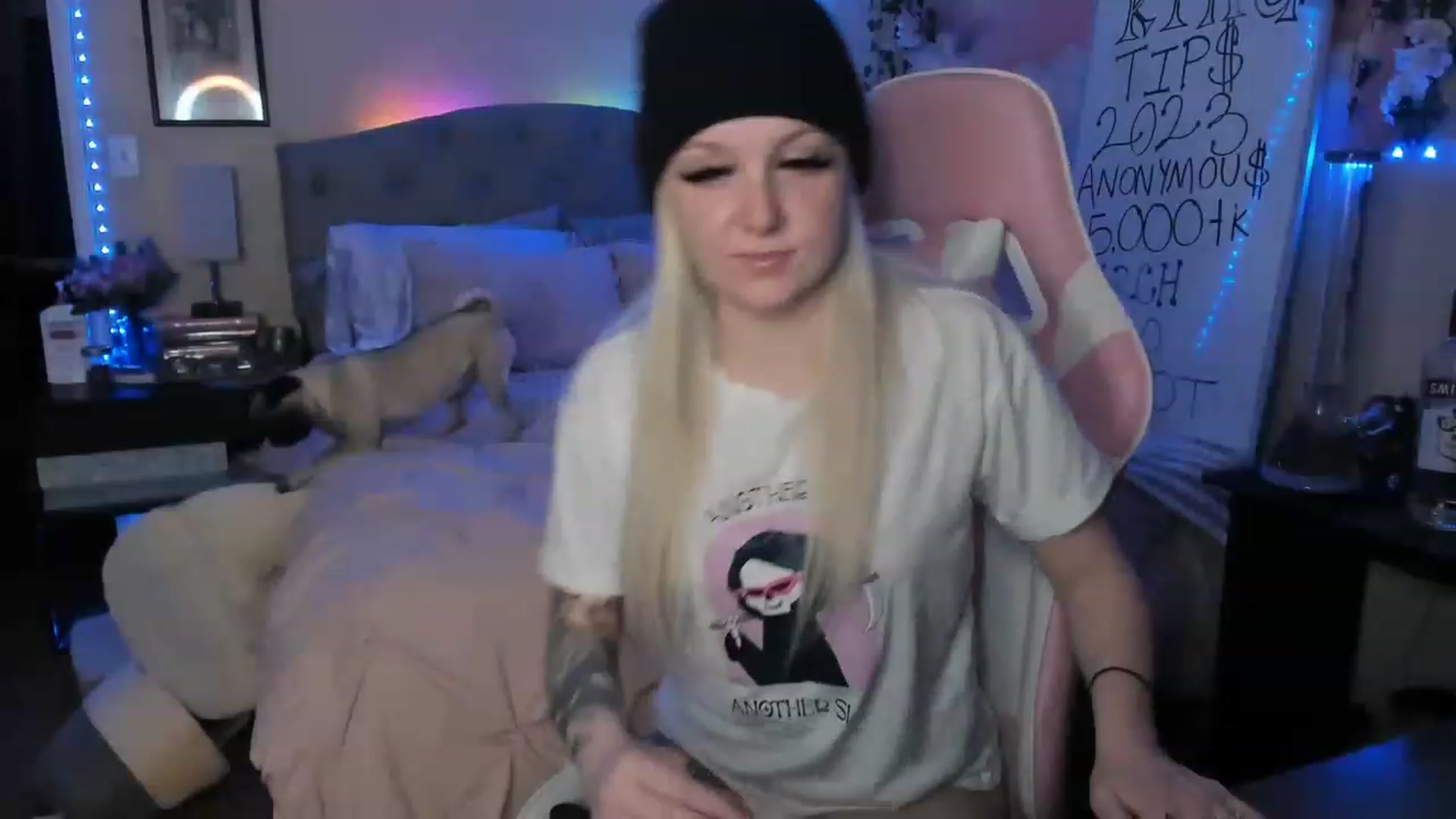 Gallery image thumbnail from LizzySmallz's myfreecams stream on, 03/02/2023, 09:16 image 6 of 20