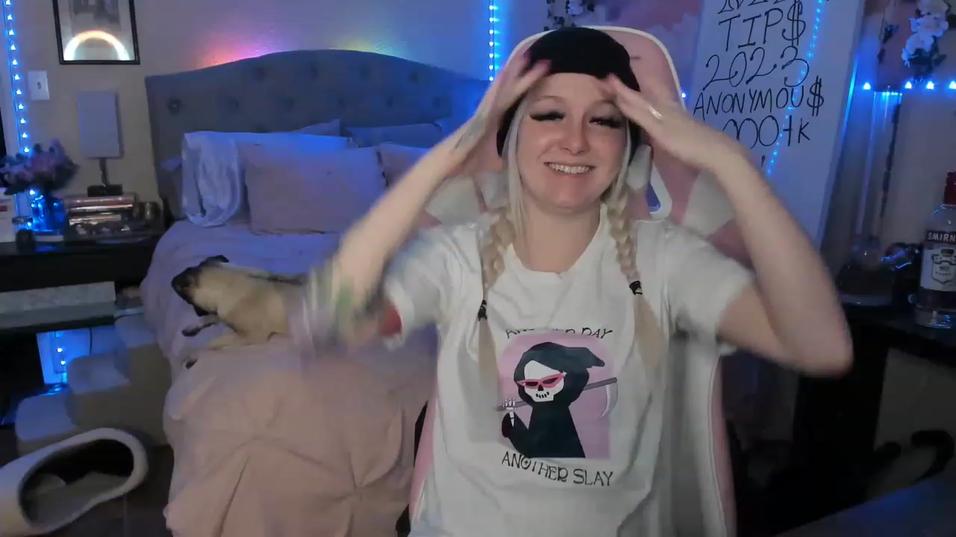 Gallery image thumbnail from LizzySmallz's myfreecams stream on, 03/02/2023, 11:06 image 1 of 20