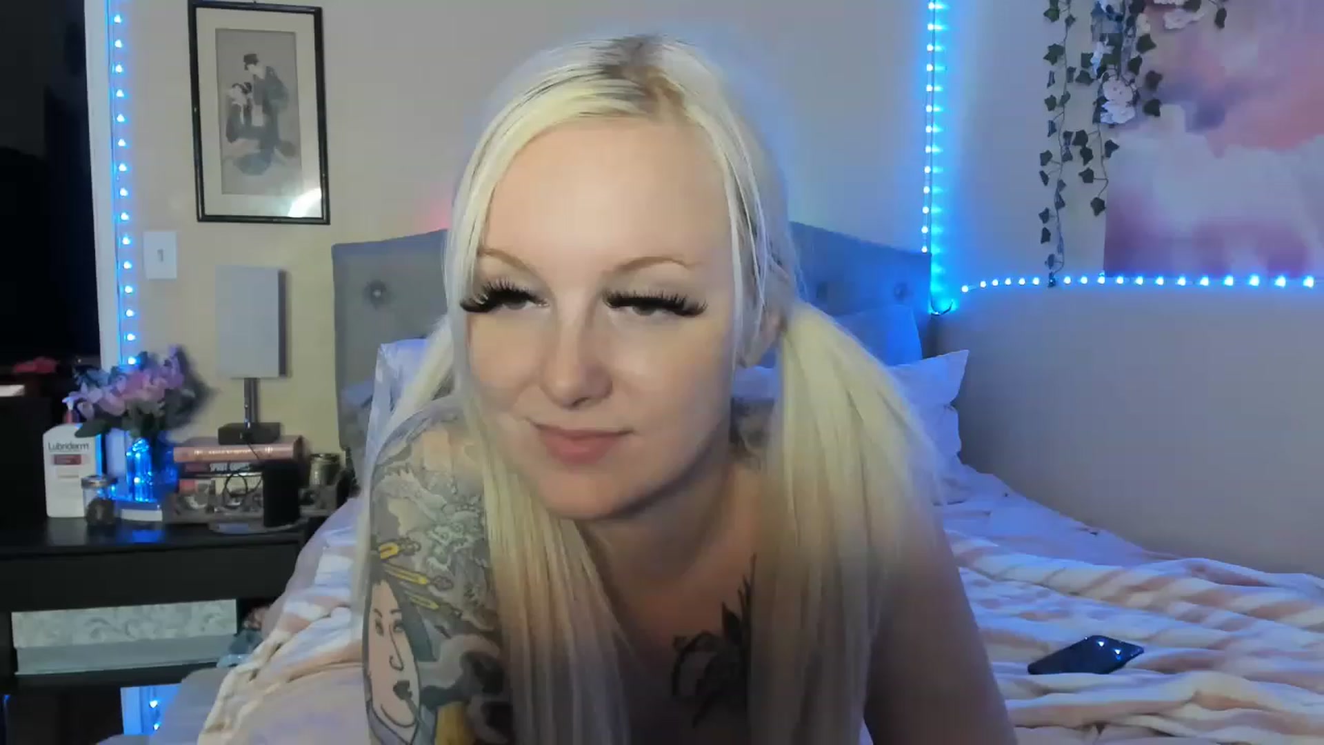 Gallery image thumbnail from LizzySmallz's myfreecams stream on, 03/02/2023, 11:35 image 6 of 20