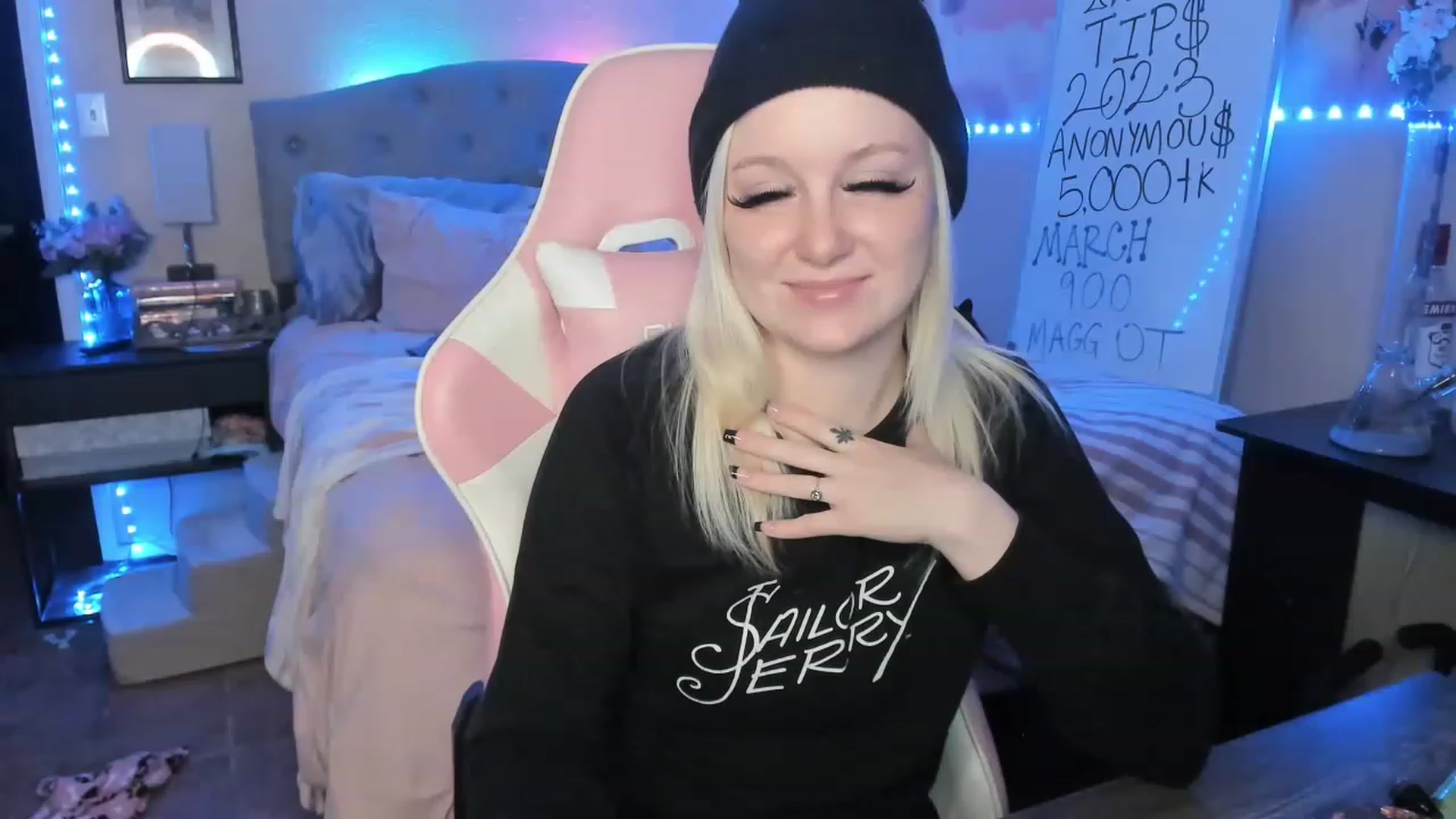 Gallery image thumbnail from LizzySmallz's myfreecams stream on, 03/05/2023, 08:05 image 1 of 20