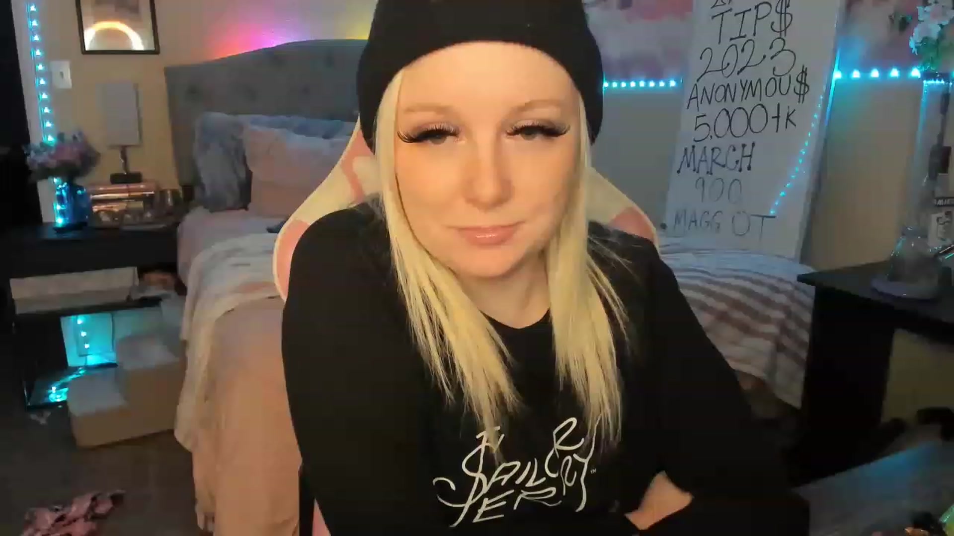 Gallery image thumbnail from LizzySmallz's myfreecams stream on, 03/05/2023, 08:05 image 5 of 20