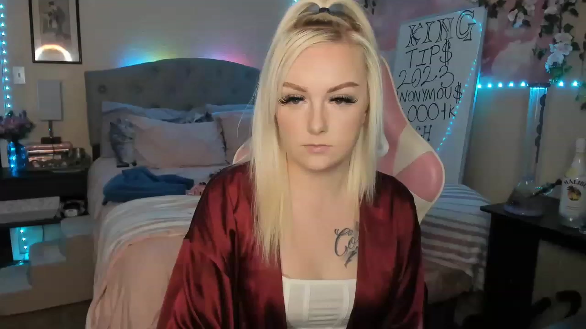 Gallery image thumbnail from LizzySmallz's myfreecams stream on, 03/06/2023, 07:33 image 13 of 20