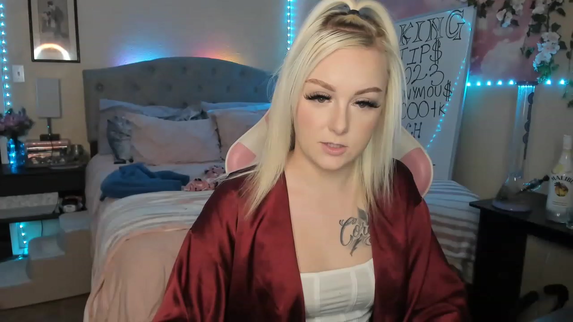 Gallery image thumbnail from LizzySmallz's myfreecams stream on, 03/06/2023, 07:33 image 14 of 20