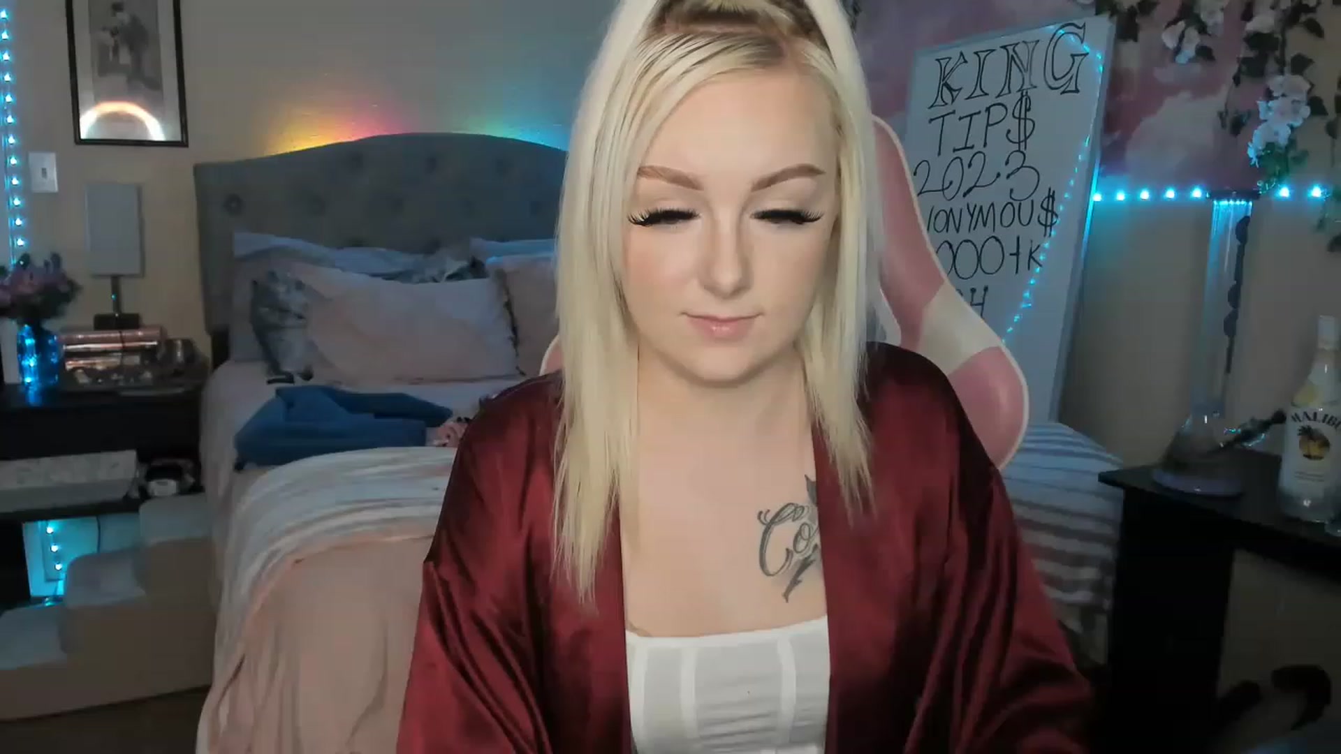Gallery image thumbnail from LizzySmallz's myfreecams stream on, 03/06/2023, 07:33 image 16 of 20