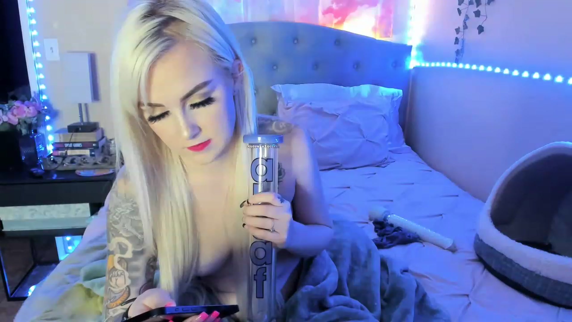 Gallery image thumbnail from LizzySmallz's myfreecams stream on, 03/25/2023, 09:02 image 16 of 20