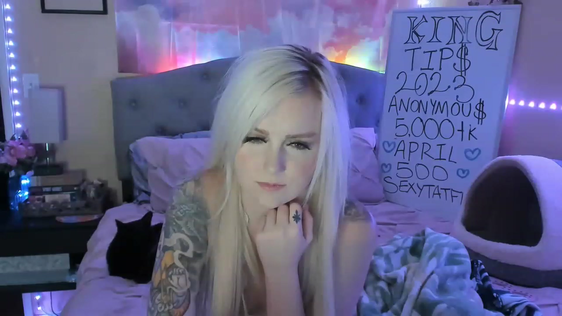 Gallery image thumbnail from LizzySmallz's myfreecams stream on, 04/02/2023, 11:42 image 20 of 20
