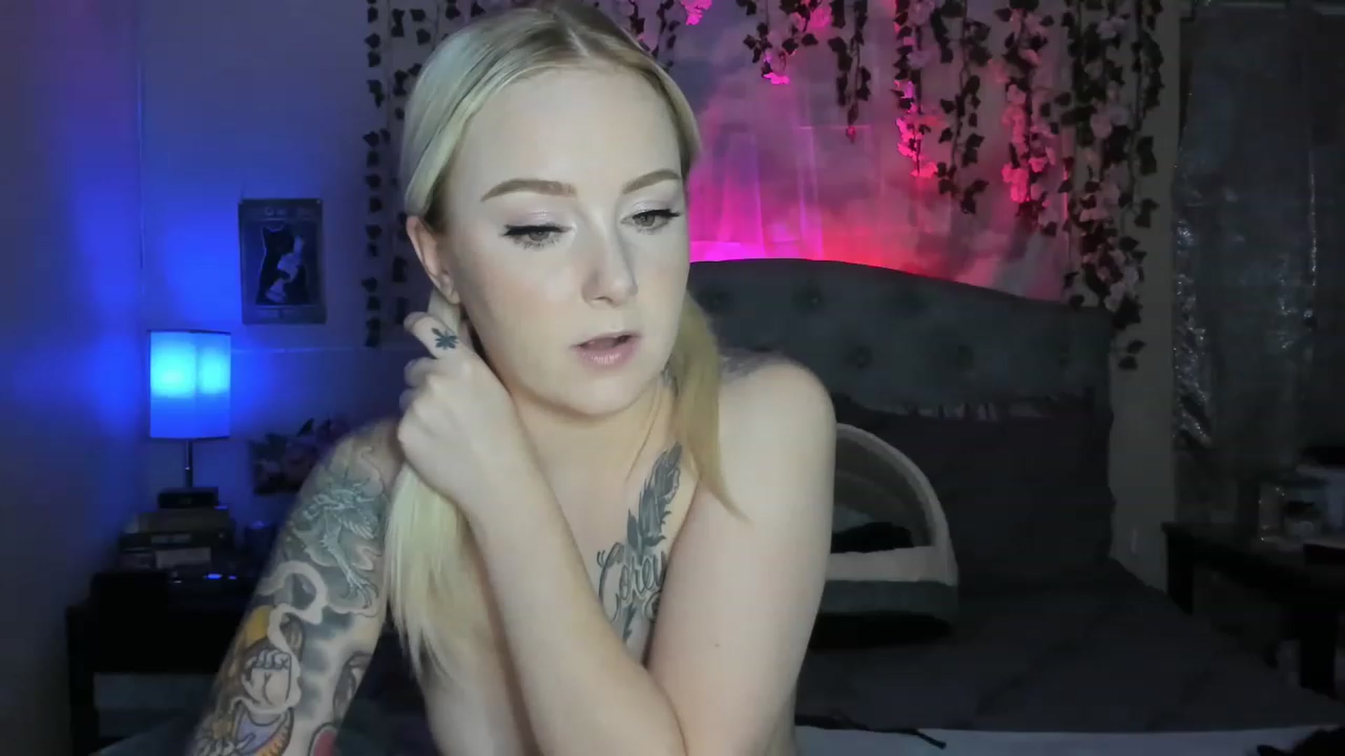 Gallery image thumbnail from LizzySmallz's myfreecams stream on, 05/21/2023, 09:04 image 7 of 20
