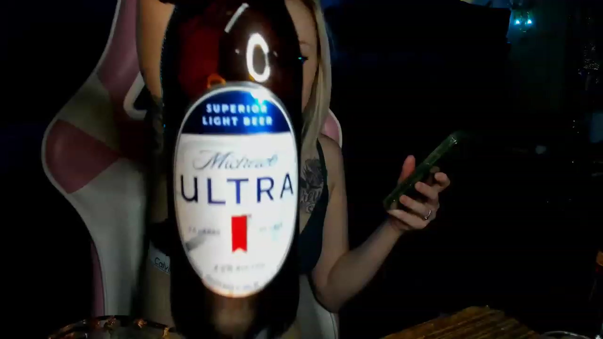Gallery image thumbnail from LizzySmallz's myfreecams stream on, 06/03/2023, 11:28 image 17 of 20