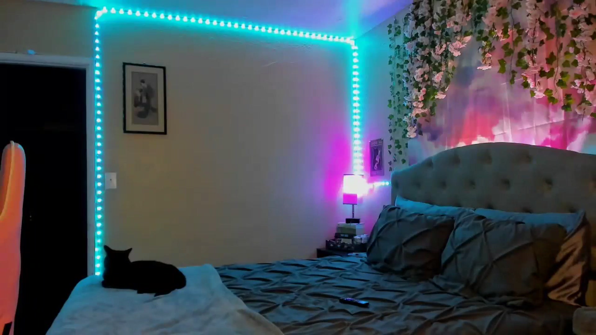 Gallery image thumbnail from LizzySmallz's myfreecams stream on, 06/11/2023, 10:00 image 8 of 20