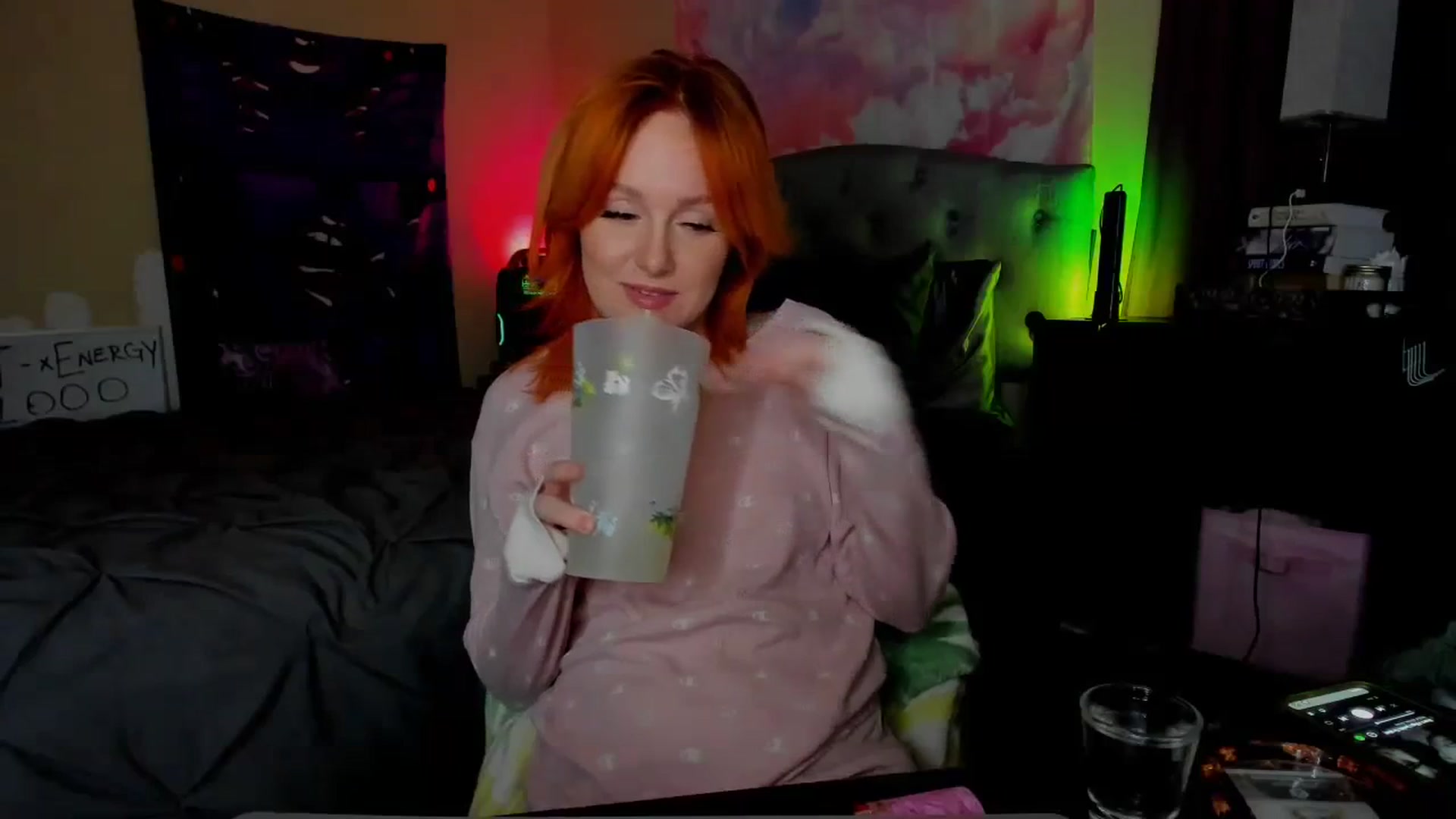 Gallery image thumbnail from LizzySmallz's myfreecams stream on, 12/19/2023, 11:25 image 20 of 20