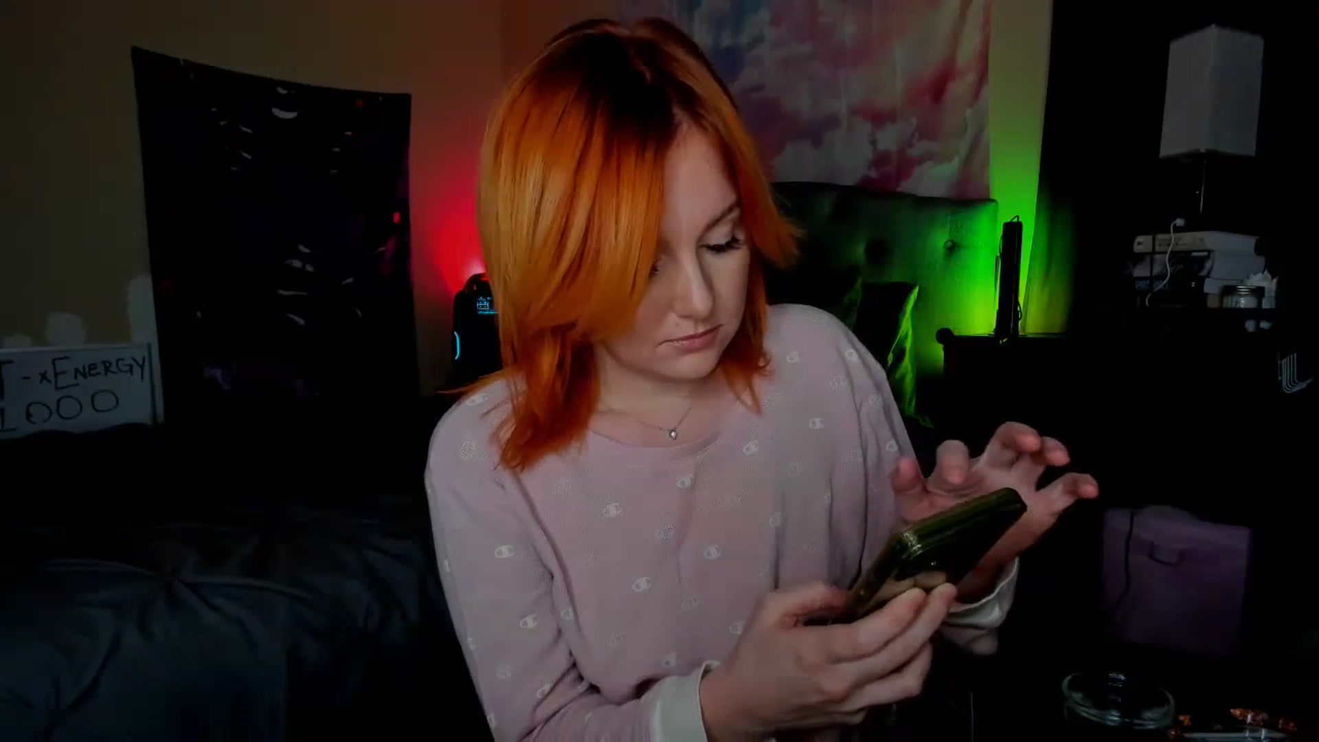 Gallery image thumbnail from LizzySmallz's myfreecams stream on, 12/19/2023, 11:25 image 6 of 20
