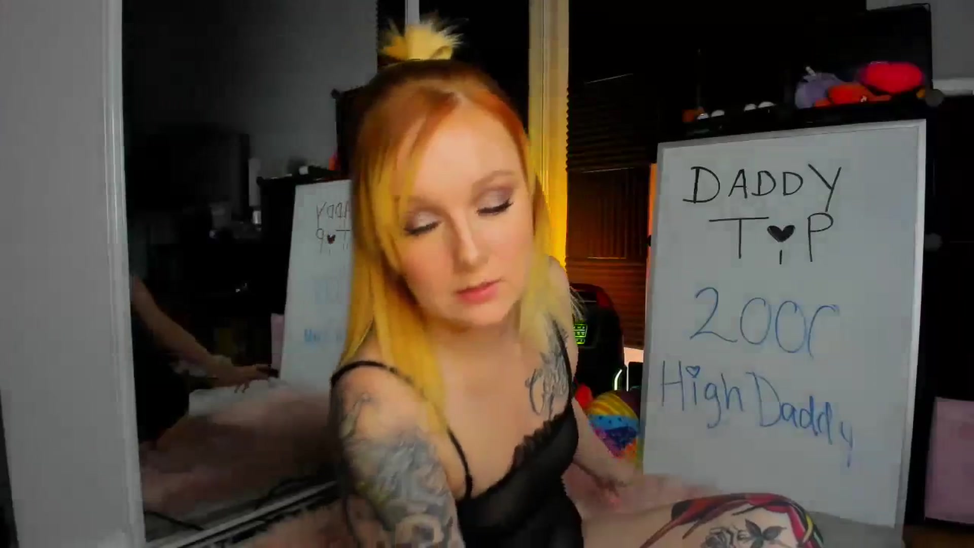 Gallery image thumbnail from LizzySmallz's myfreecams stream on, 01/14/2024, 09:28 image 4 of 20