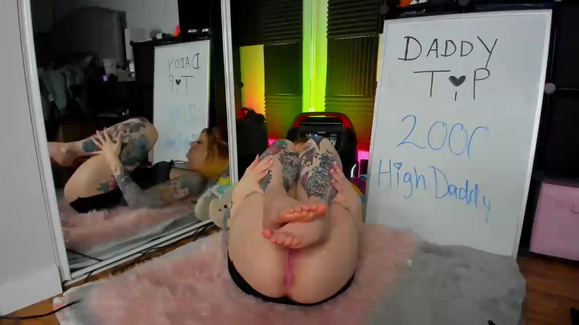 Gallery image thumbnail from LizzySmallz's myfreecams stream on, 01/14/2024, 10:14 image 15 of 20