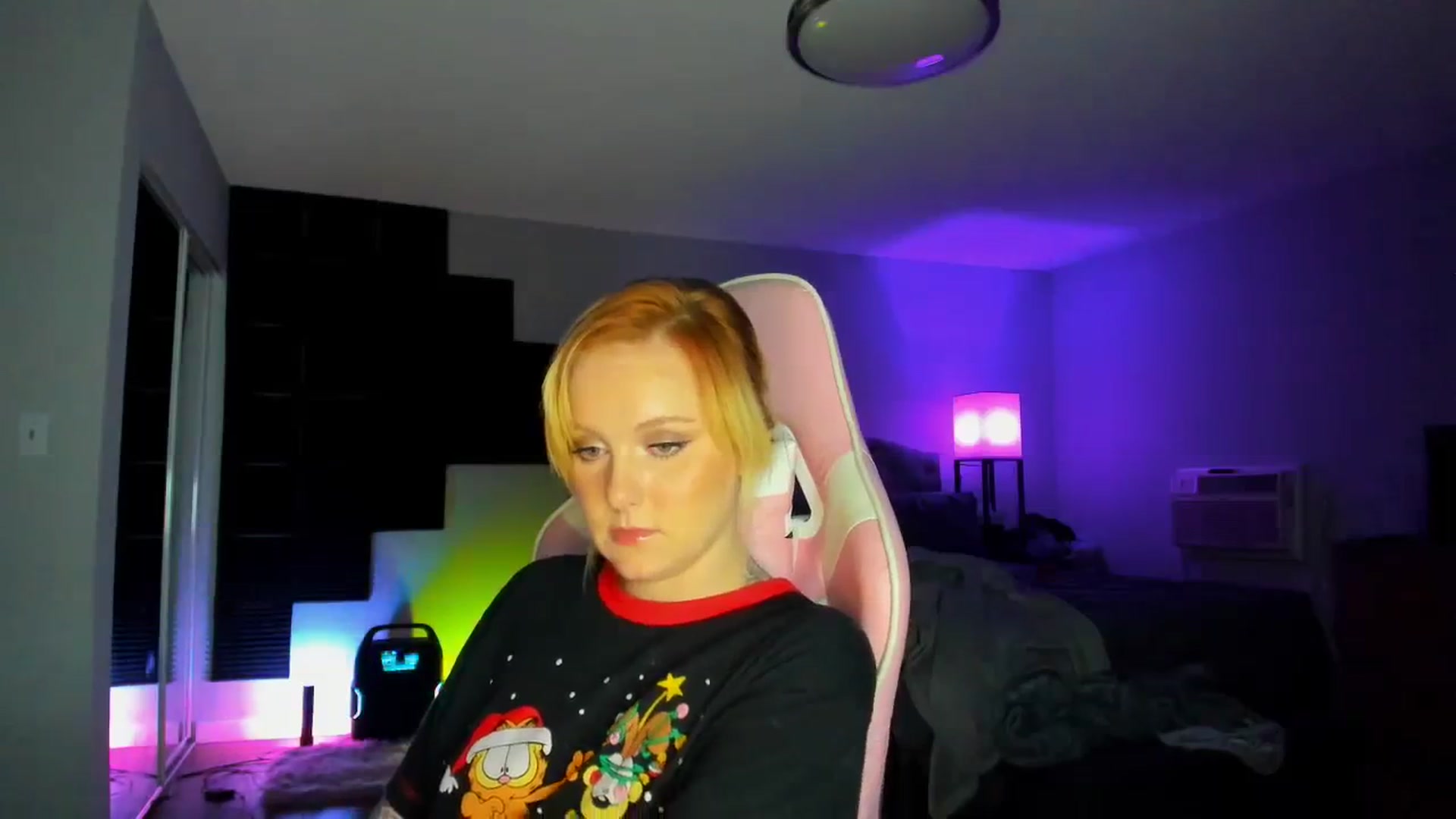 Gallery image thumbnail from LizzySmallz's myfreecams stream on, 01/17/2024, 14:10 image 3 of 20
