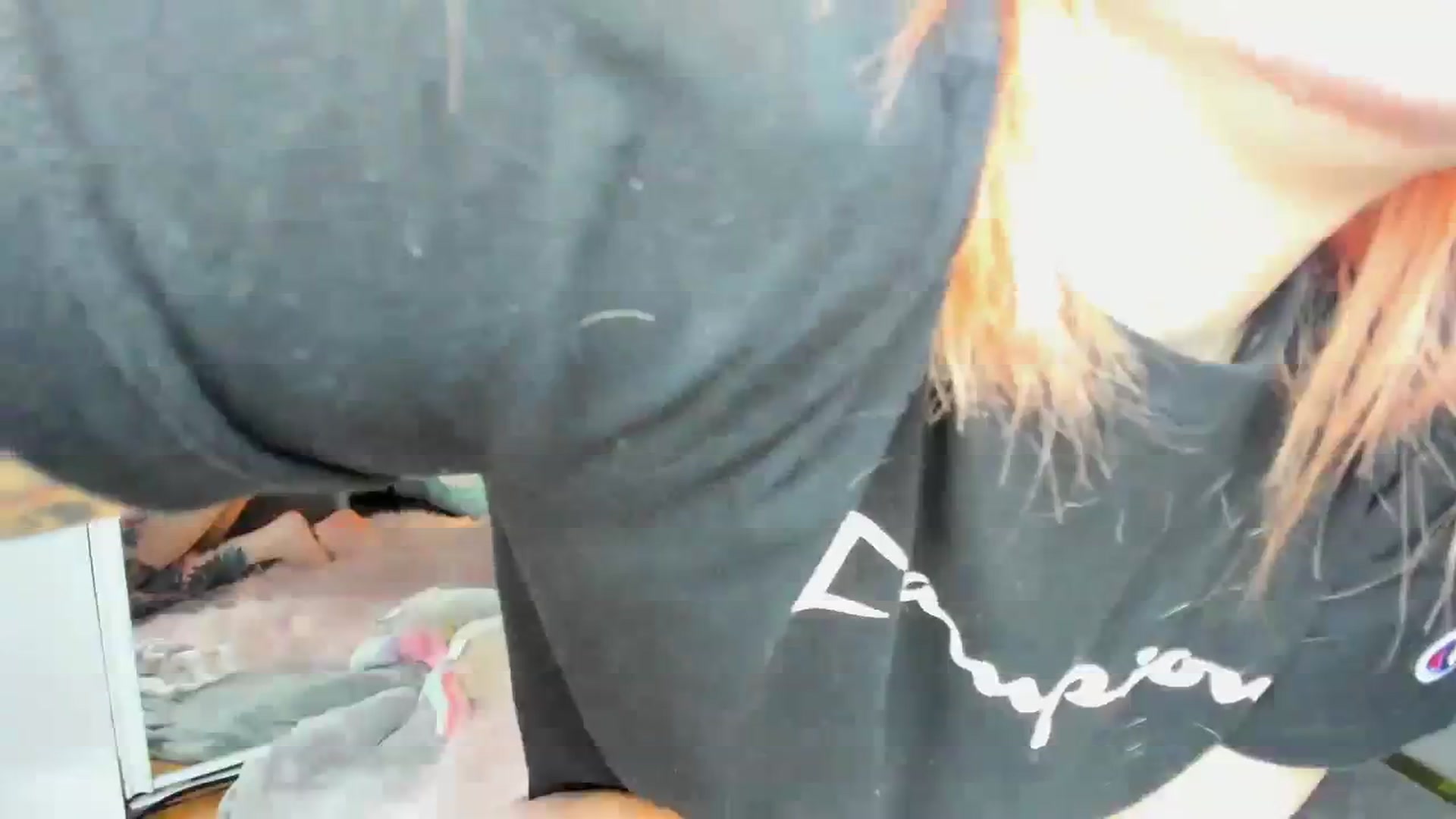Gallery image thumbnail from LizzySmallz's myfreecams stream on, 01/23/2024, 11:10 image 6 of 20