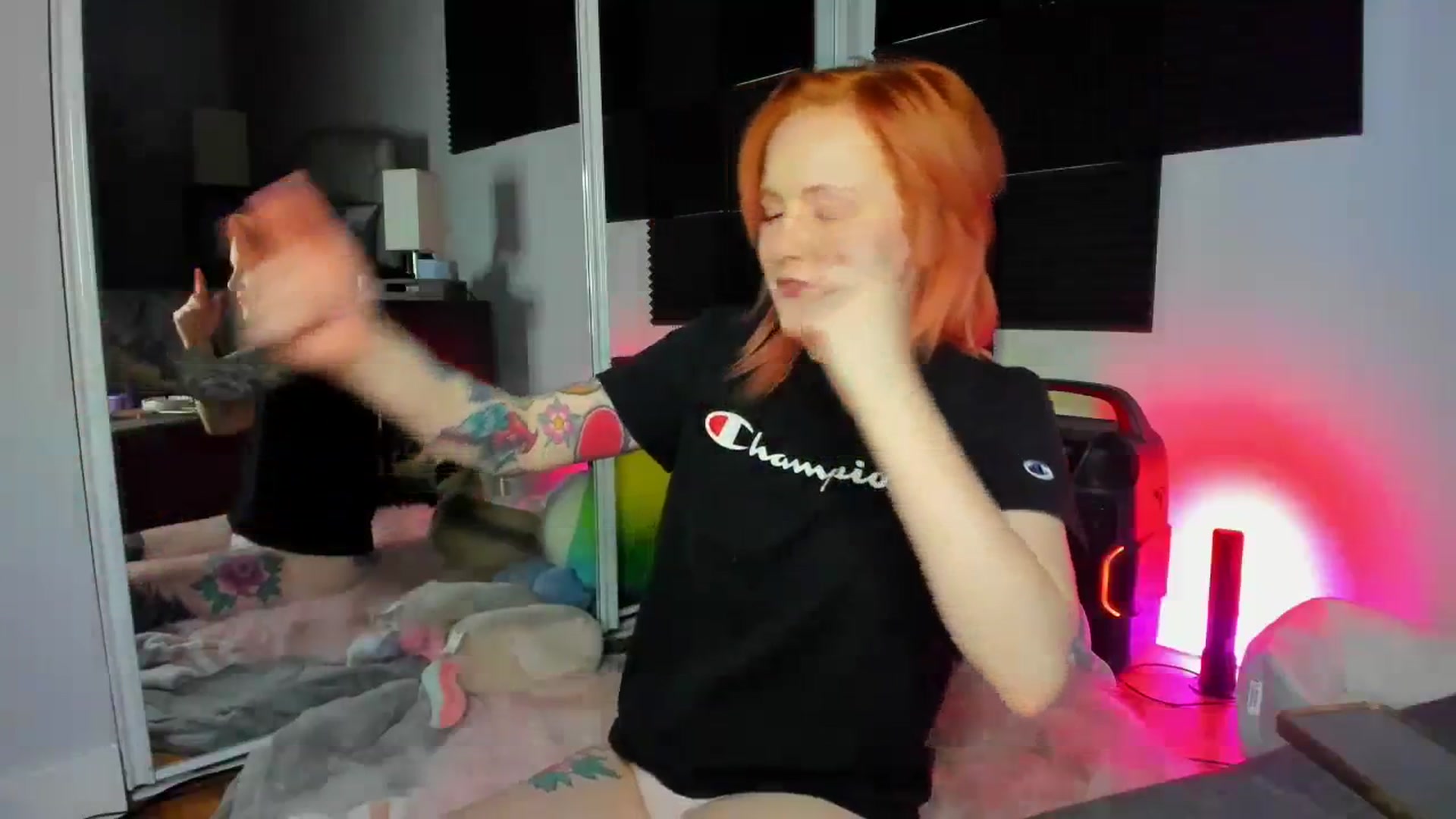 Gallery image thumbnail from LizzySmallz's myfreecams stream on, 01/23/2024, 11:10 image 5 of 20
