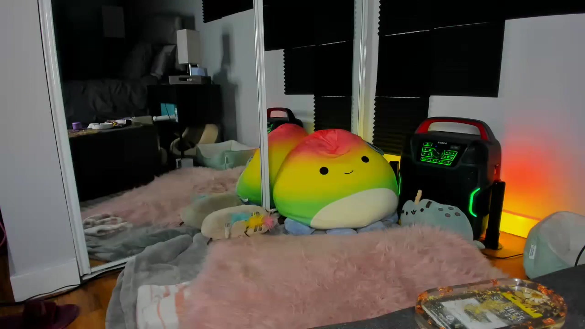 Gallery image thumbnail from LizzySmallz's myfreecams stream on, 01/23/2024, 11:36 image 7 of 20
