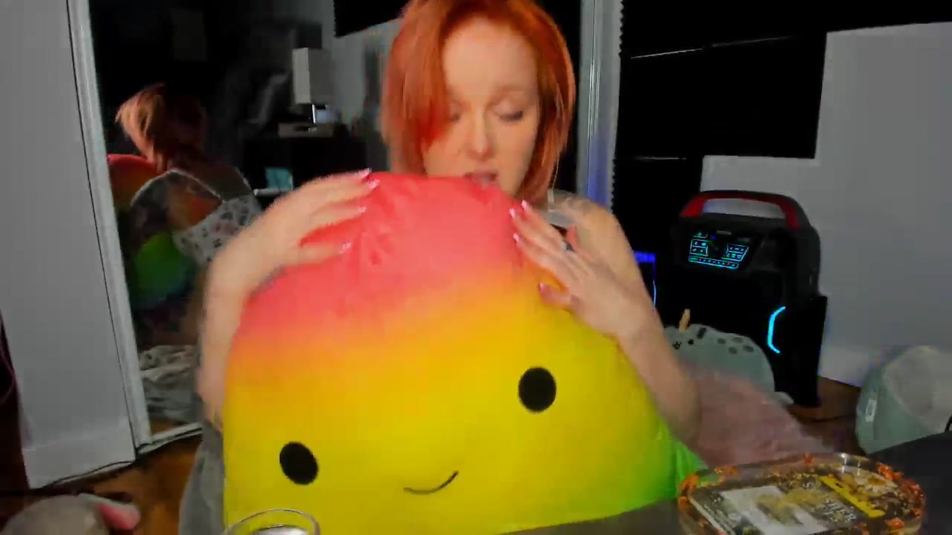 Gallery image thumbnail from LizzySmallz's myfreecams stream on, 01/23/2024, 11:36 image 14 of 20