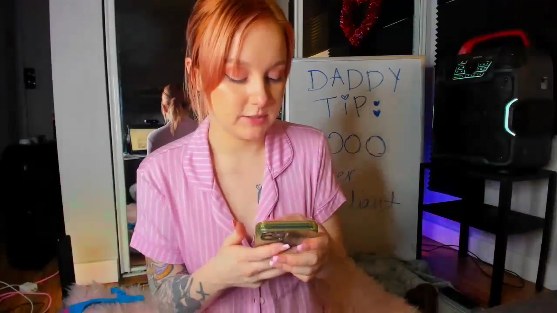 Gallery image thumbnail from LizzySmallz's myfreecams stream on, 01/29/2024, 11:24 image 19 of 20