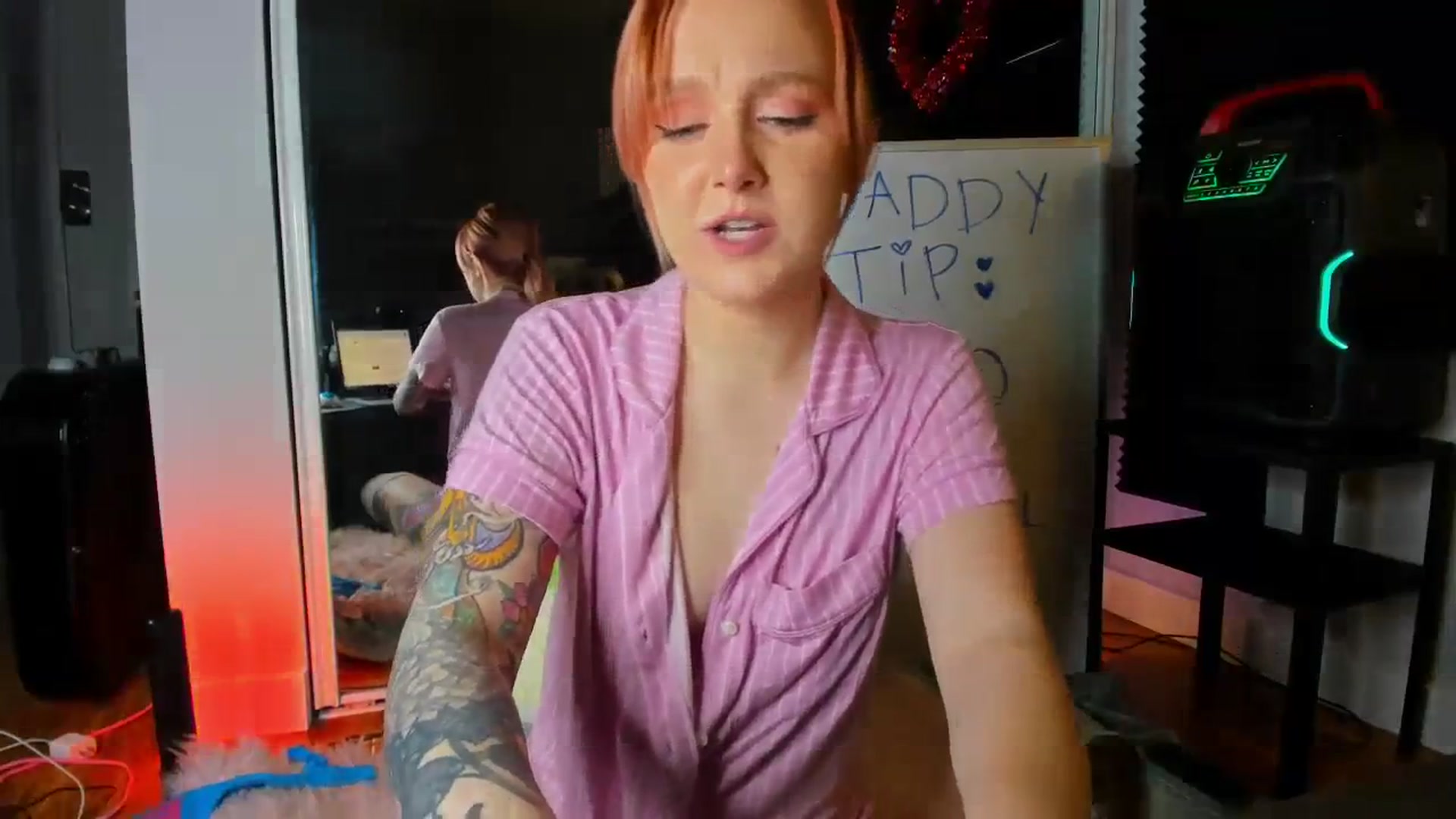 Gallery image thumbnail from LizzySmallz's myfreecams stream on, 01/29/2024, 11:24 image 13 of 20
