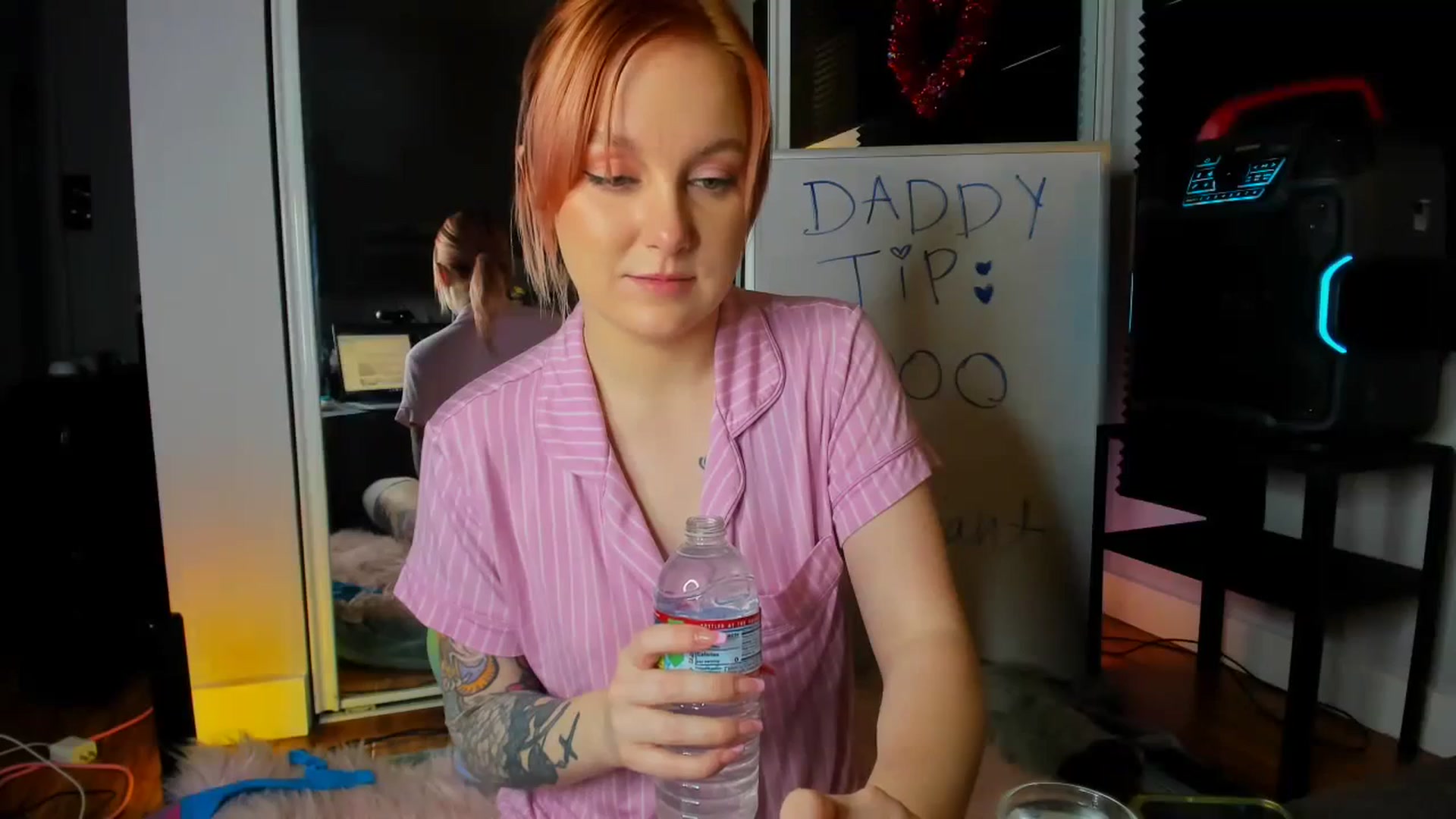 Gallery image thumbnail from LizzySmallz's myfreecams stream on, 01/29/2024, 11:24 image 17 of 20