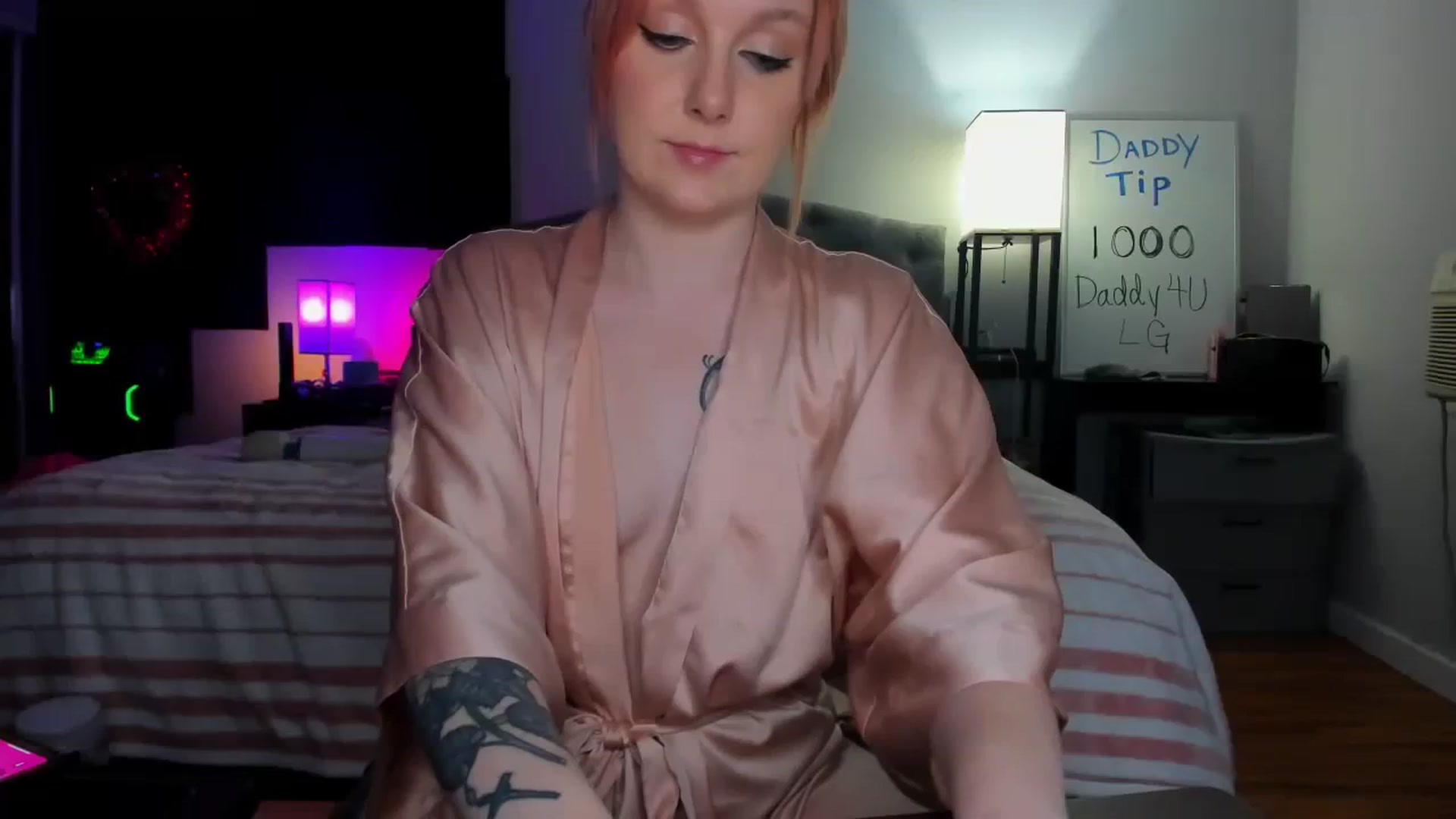 Gallery image thumbnail from LizzySmallz's myfreecams stream on, 02/03/2024, 11:37 image 14 of 20