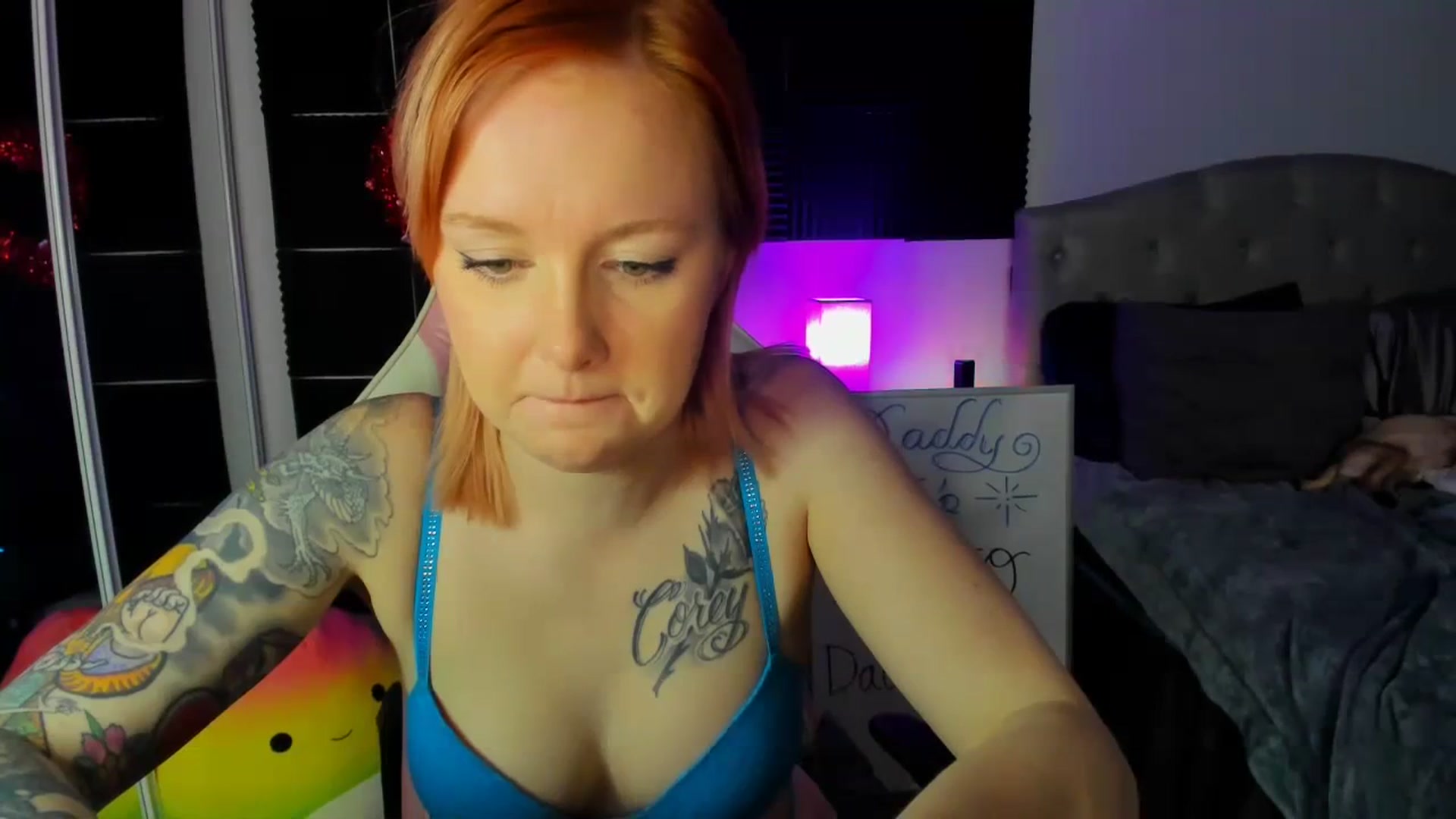 Gallery image thumbnail from LizzySmallz's myfreecams stream on, 02/12/2024, 08:06 image 3 of 20