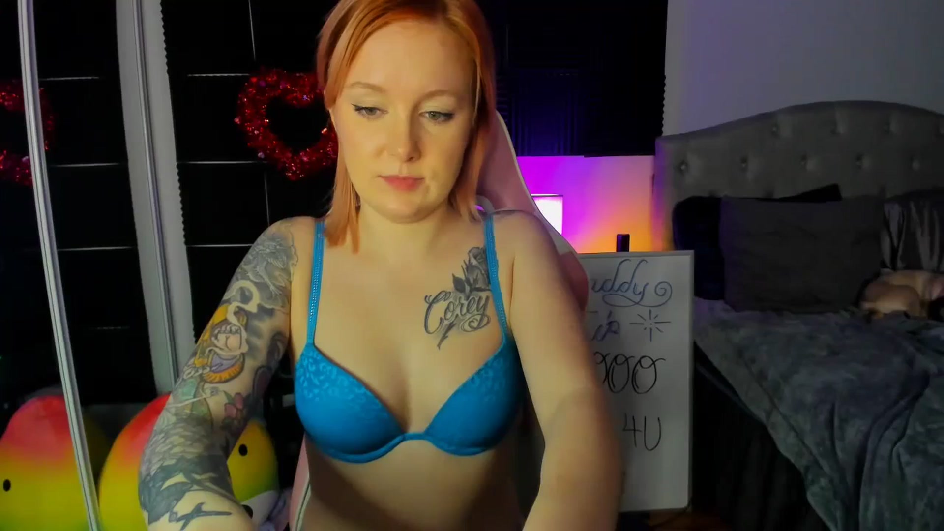 Gallery image thumbnail from LizzySmallz's myfreecams stream on, 02/12/2024, 08:06 image 15 of 20