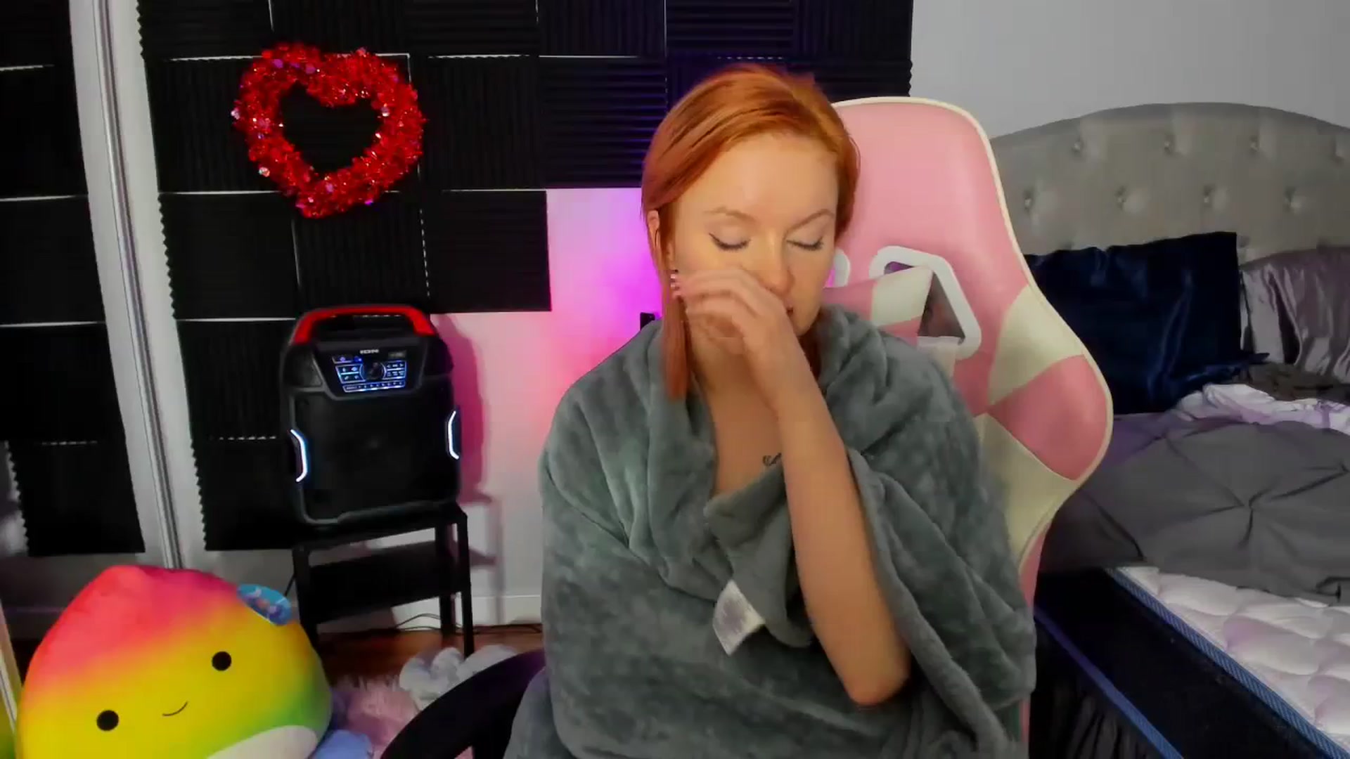 Gallery image thumbnail from LizzySmallz's myfreecams stream on, 02/12/2024, 14:29 image 7 of 20
