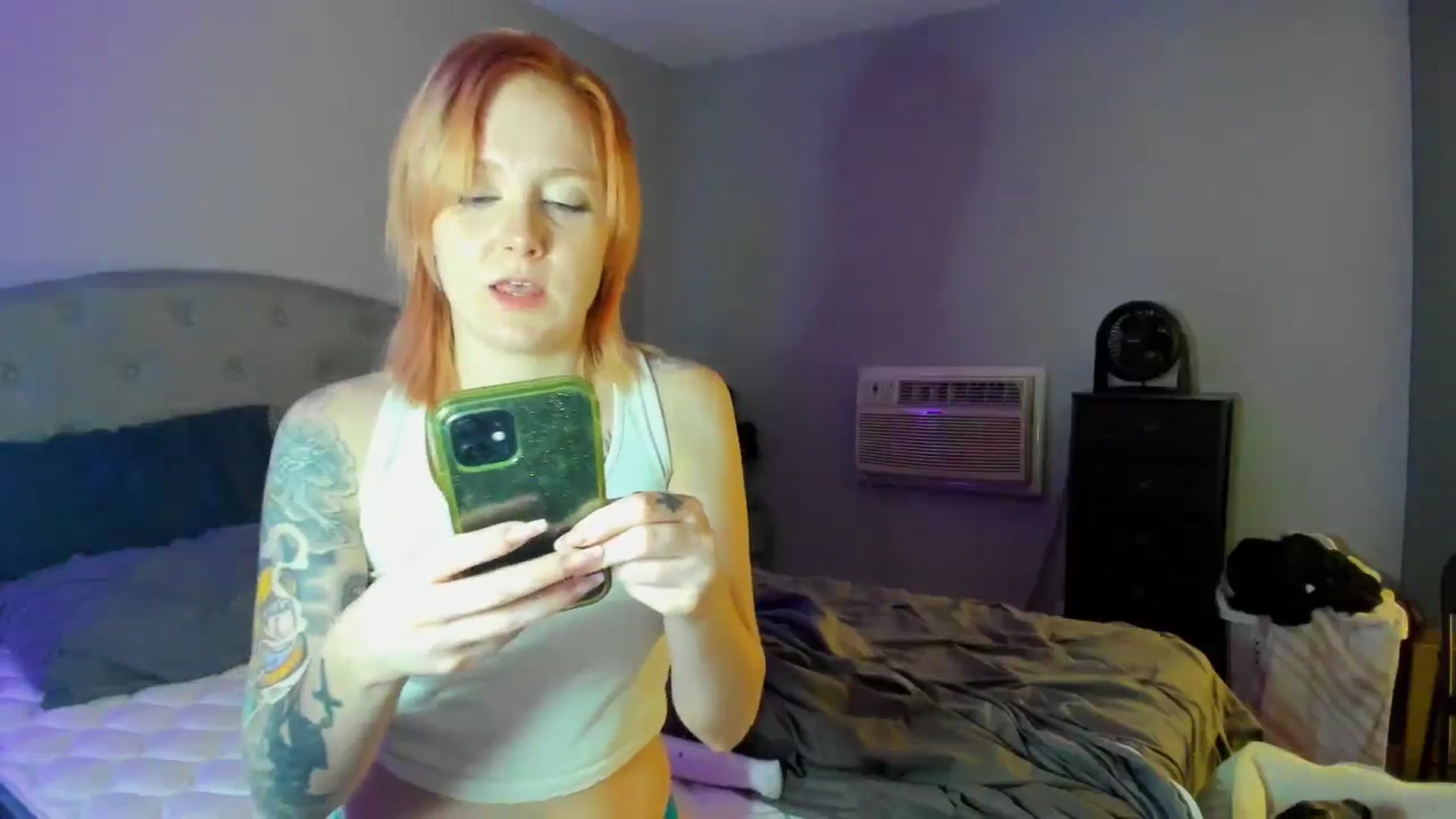 Gallery image thumbnail from LizzySmallz's myfreecams stream on, 02/12/2024, 15:36 image 18 of 20