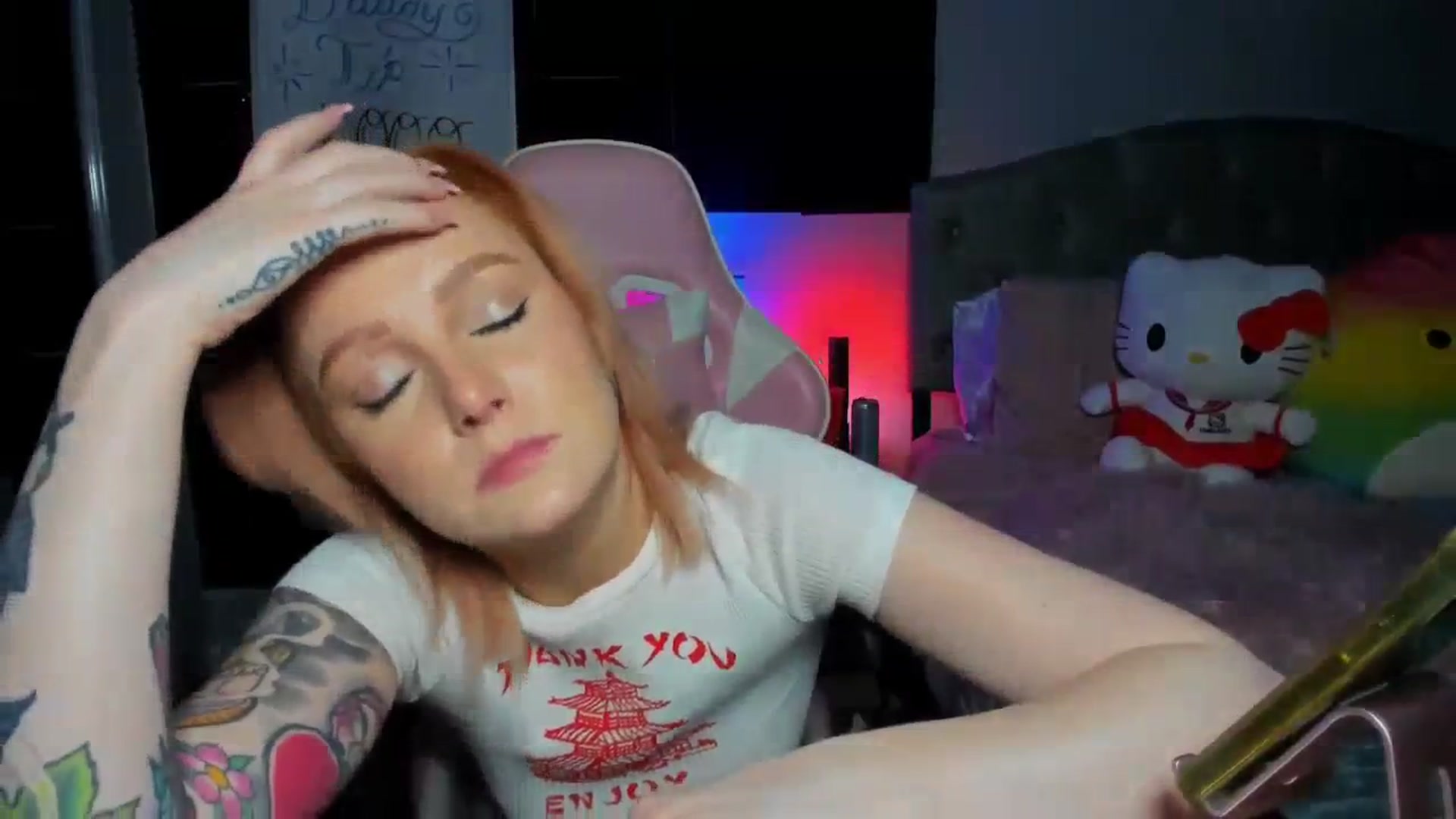 Gallery image thumbnail from LizzySmallz's myfreecams stream on, 02/16/2024, 10:13 image 15 of 20