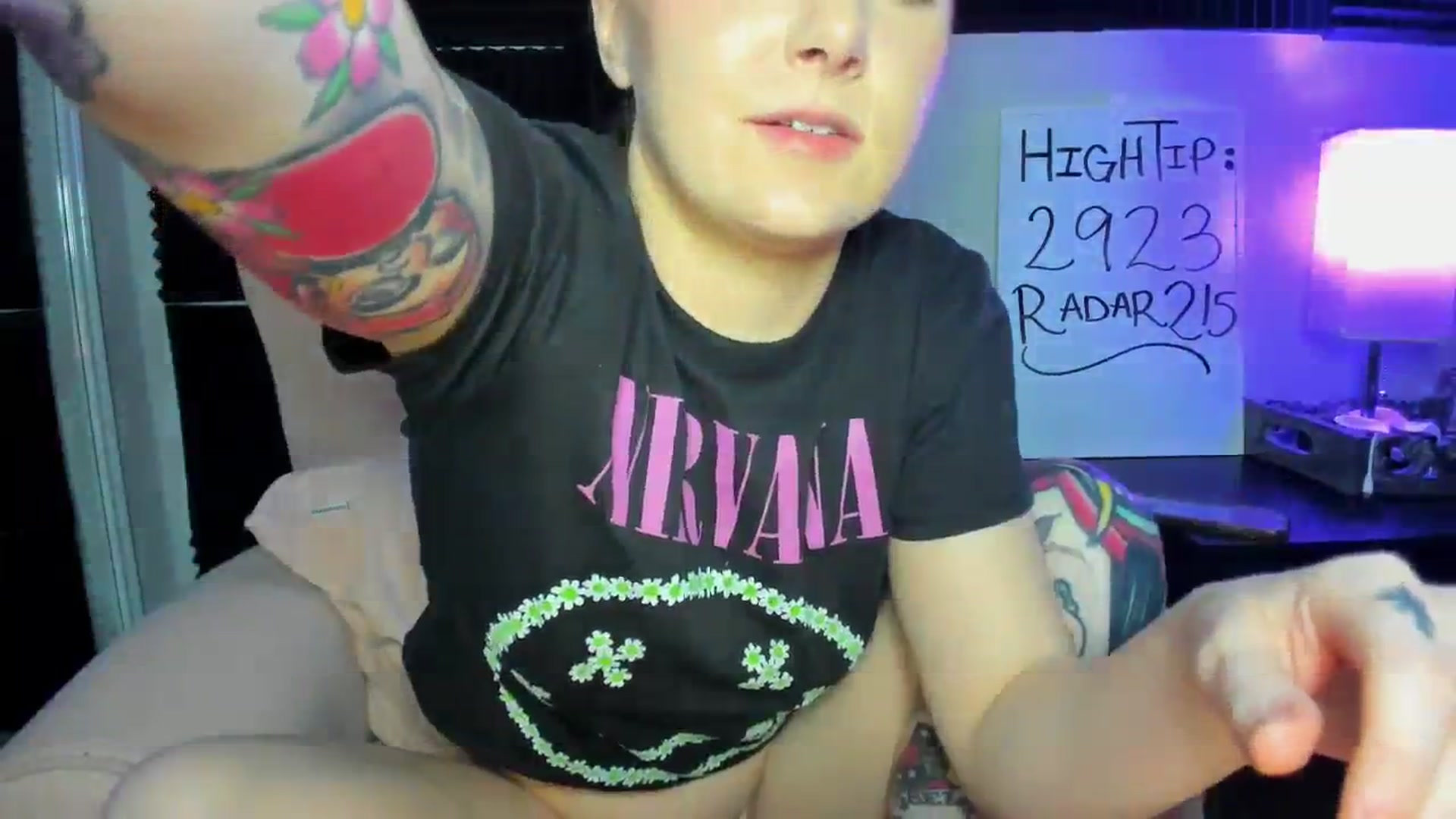 Gallery image thumbnail from LizzySmallz's myfreecams stream on, 03/08/2024, 08:49 image 10 of 20