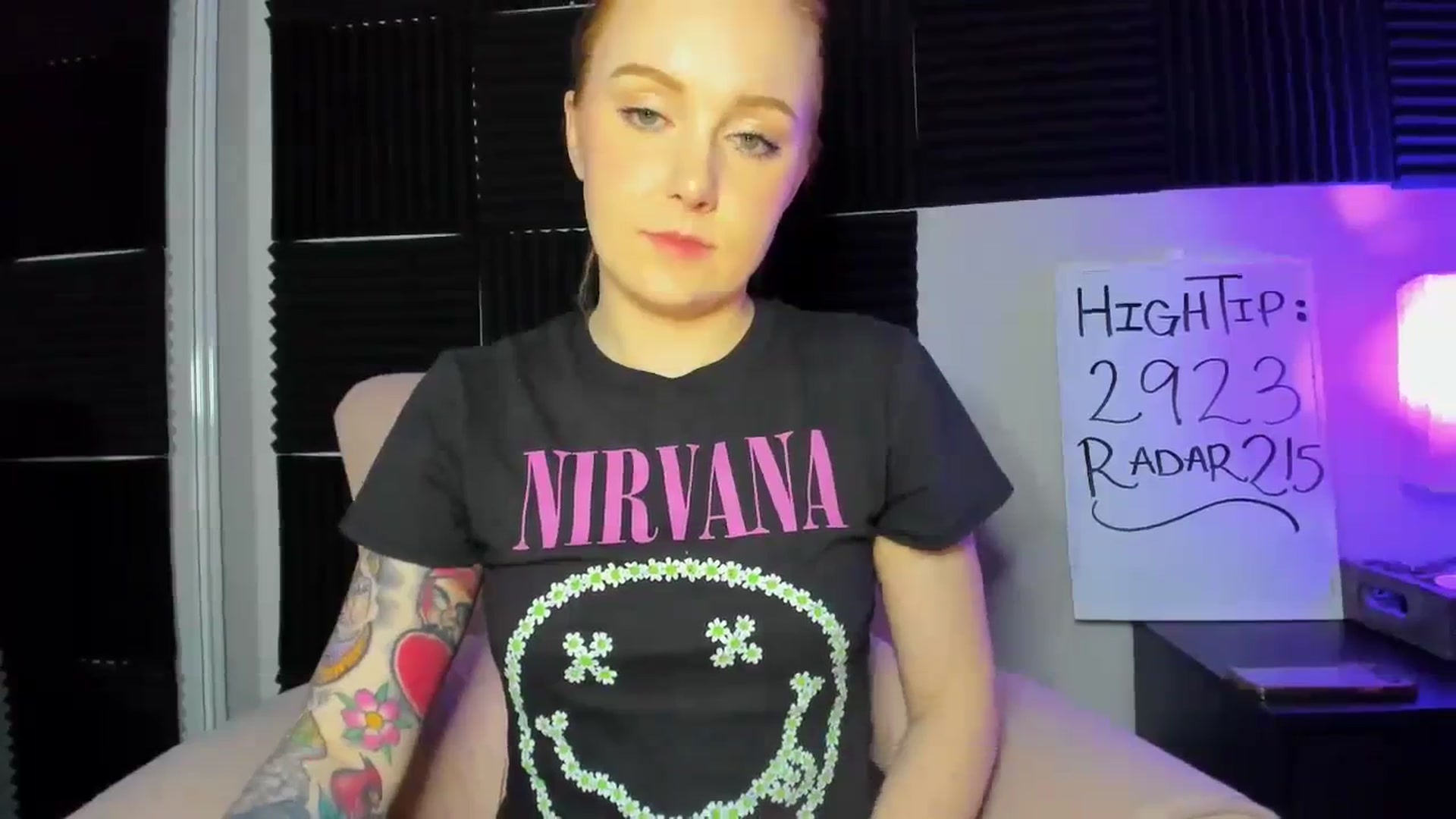 Gallery image thumbnail from LizzySmallz's myfreecams stream on, 03/08/2024, 08:49 image 16 of 20