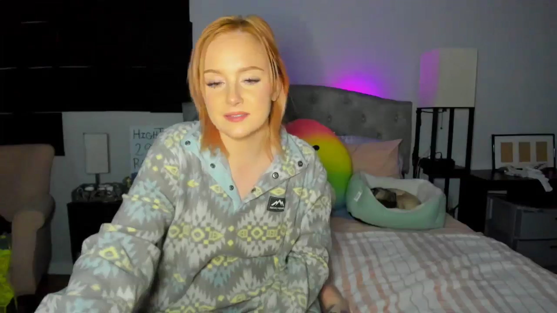 Gallery image thumbnail from LizzySmallz's myfreecams stream on, 03/10/2024, 12:24 image 17 of 20