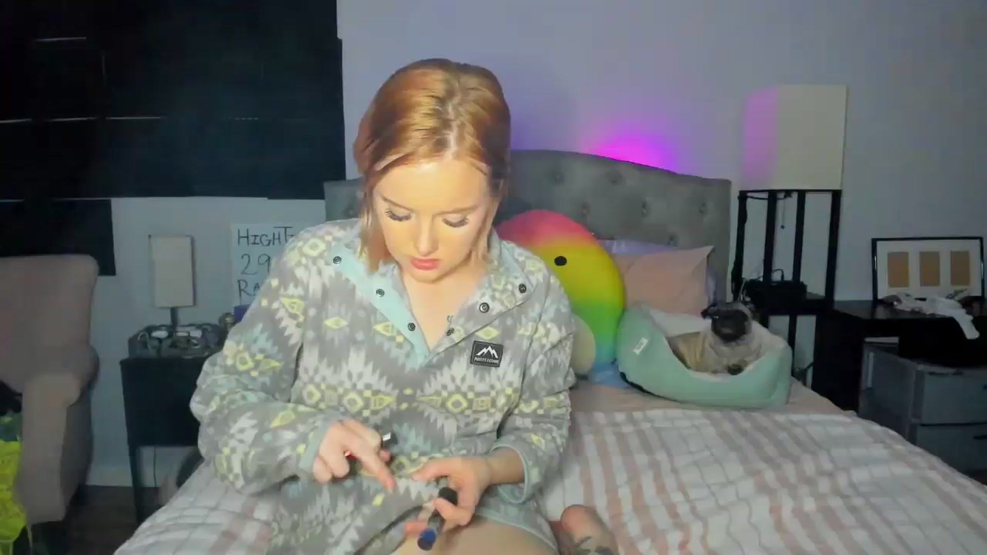 Gallery image thumbnail from LizzySmallz's myfreecams stream on, 03/10/2024, 12:24 image 16 of 20