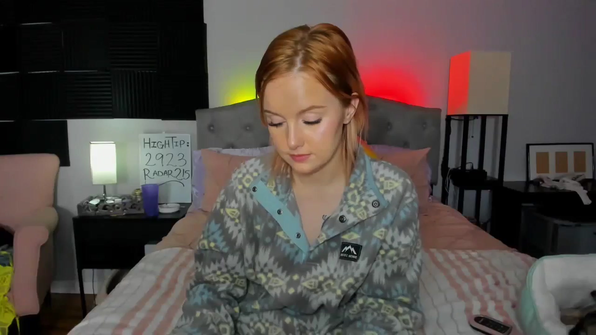 Gallery image thumbnail from LizzySmallz's myfreecams stream on, 03/10/2024, 12:24 image 10 of 20