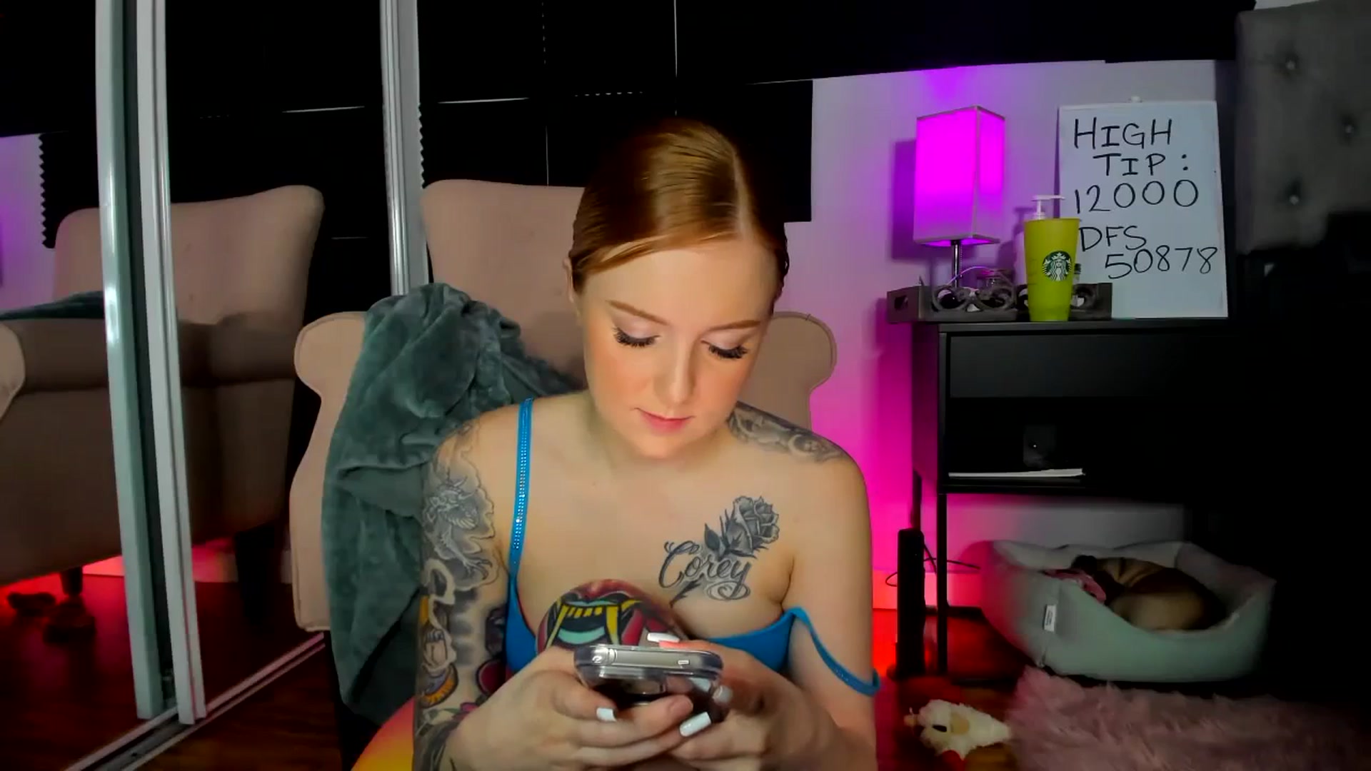 Gallery image thumbnail from LizzySmallz's myfreecams stream on, 03/25/2024, 07:15 image 20 of 20