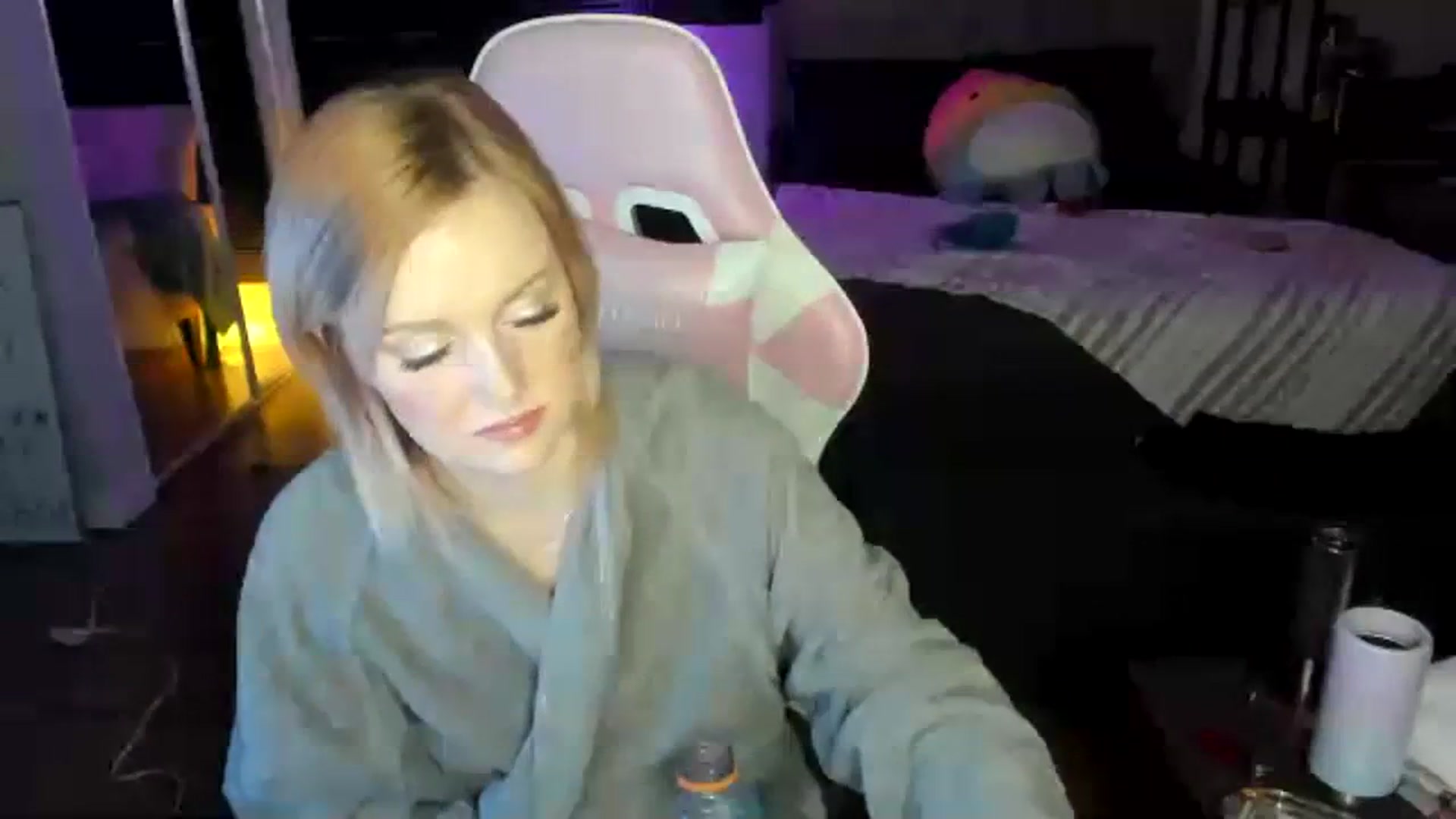 Gallery image thumbnail from LizzySmallz's myfreecams stream on, 04/09/2024, 11:07 image 7 of 20