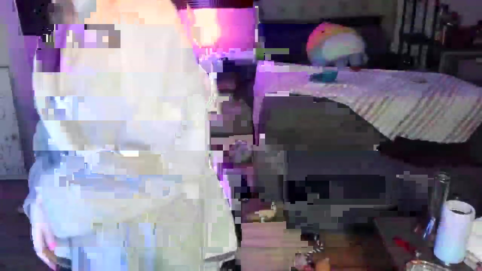Gallery image thumbnail from LizzySmallz's myfreecams stream on, 04/09/2024, 11:07 image 12 of 20