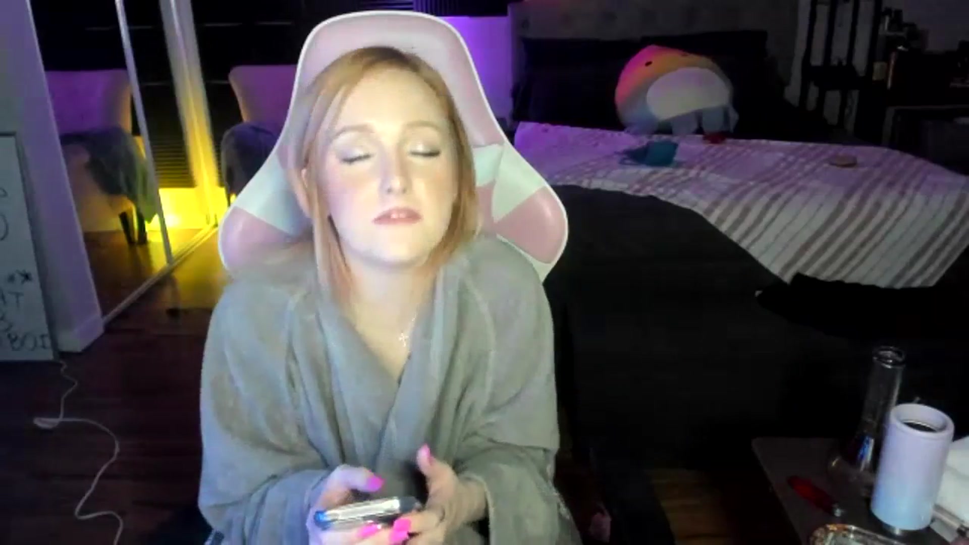 Gallery image thumbnail from LizzySmallz's myfreecams stream on, 04/09/2024, 11:07 image 9 of 20
