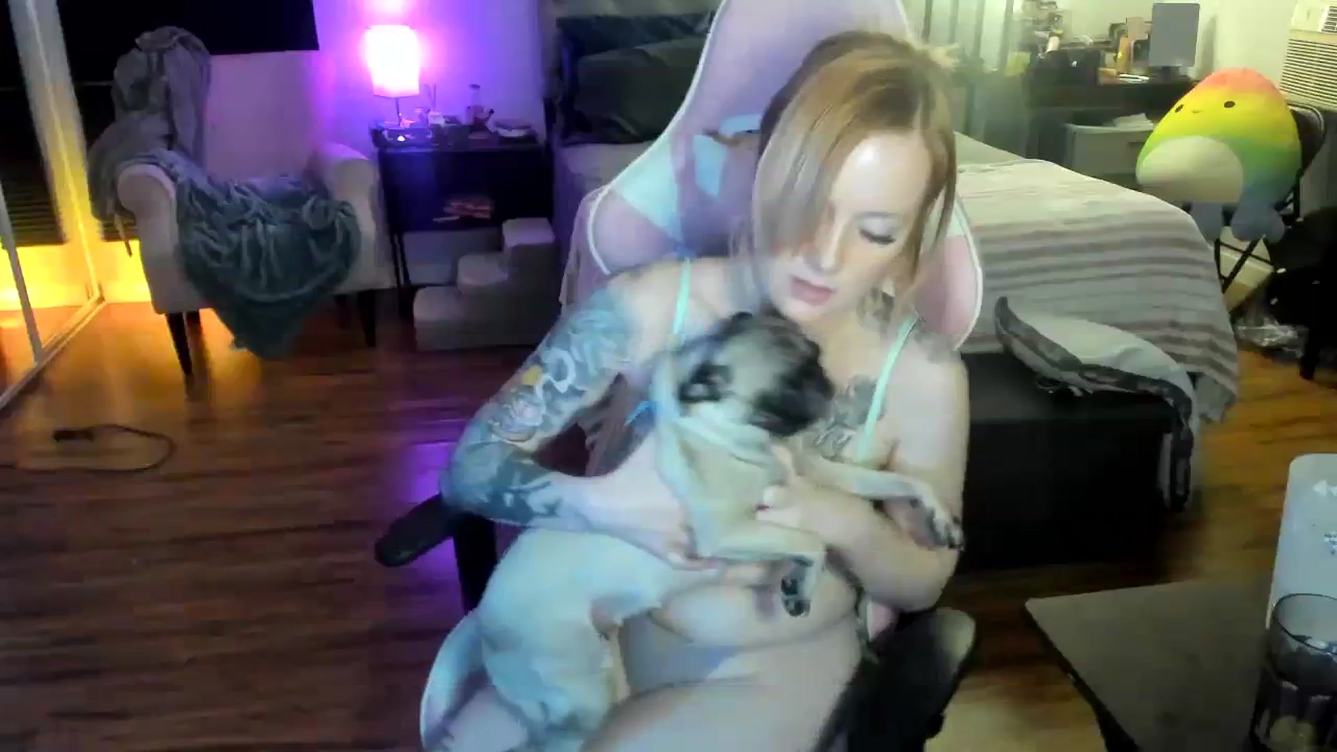Gallery image thumbnail from LizzySmallz's myfreecams stream on, 04/10/2024, 09:12 image 4 of 20