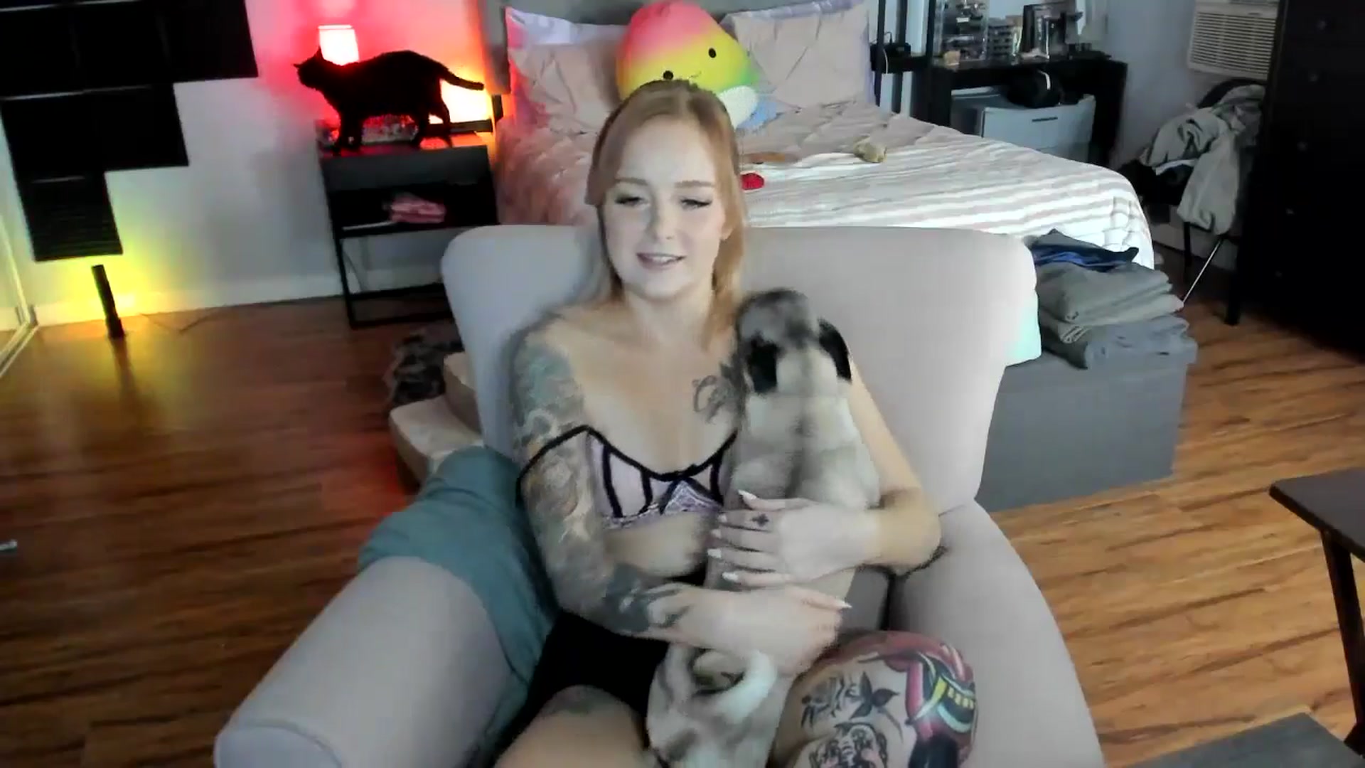 Gallery image thumbnail from LizzySmallz's myfreecams stream on, 04/26/2024, 07:09 image 9 of 20