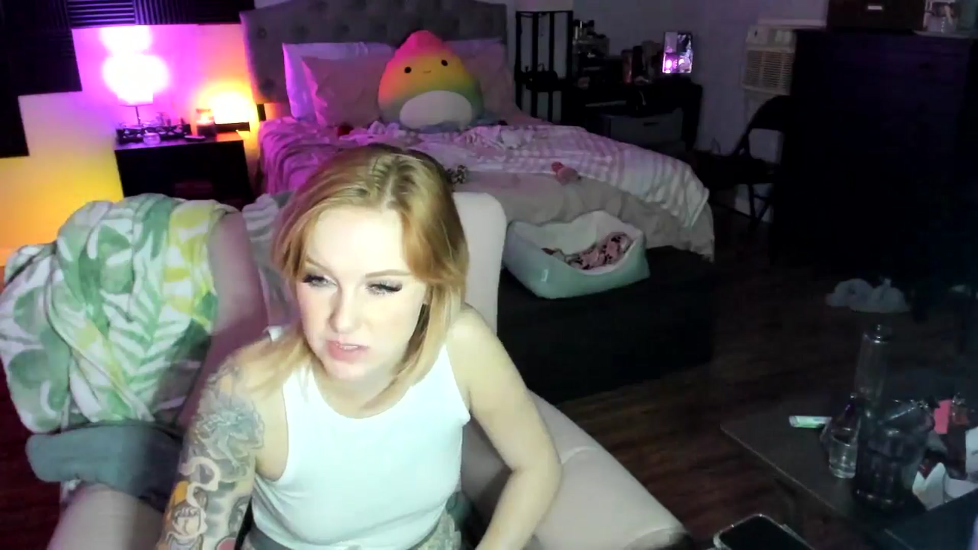 Gallery image thumbnail from LizzySmallz's myfreecams stream on, 04/30/2024, 11:36 image 4 of 20