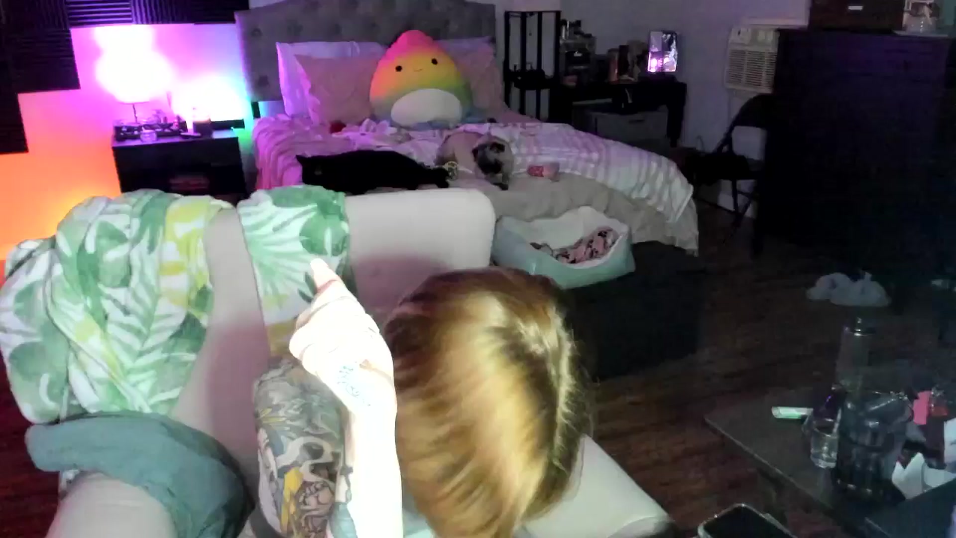 Gallery image thumbnail from LizzySmallz's myfreecams stream on, 04/30/2024, 11:36 image 1 of 20