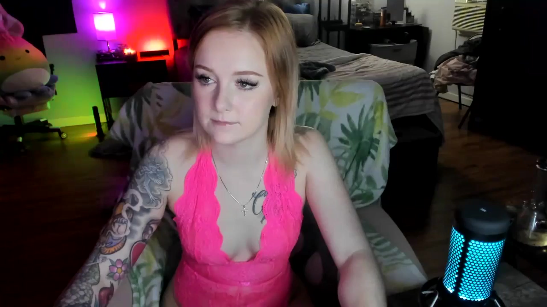 Gallery image thumbnail from LizzySmallz's myfreecams stream on, 05/06/2024, 10:39 image 2 of 20