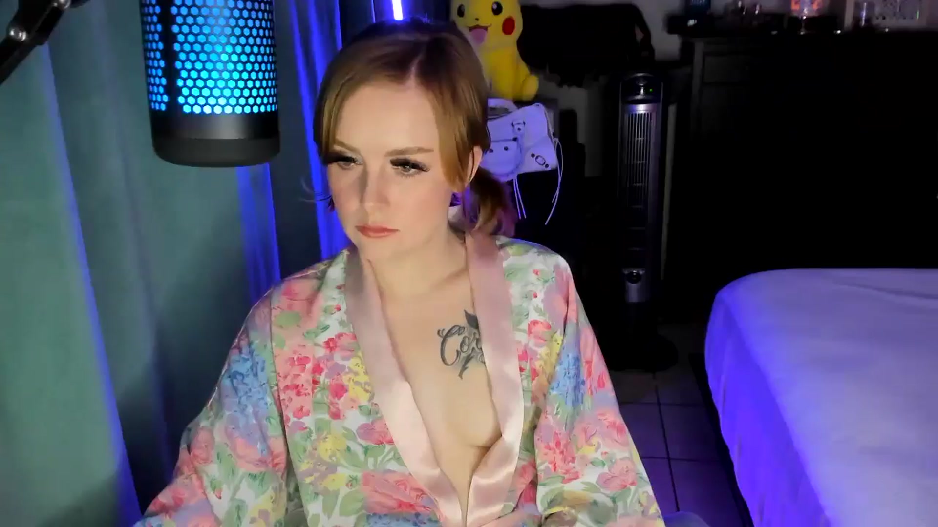 Gallery image thumbnail from LizzySmallz's myfreecams stream on, 06/21/2025, 09:11 image 19 of 20