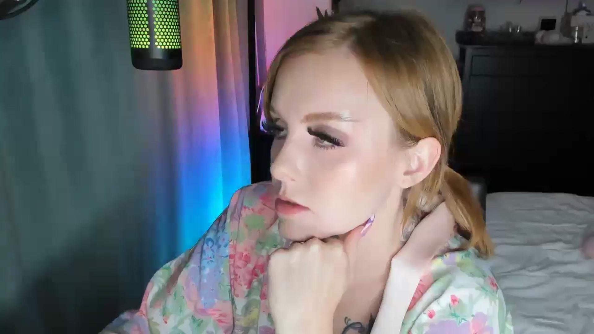 Gallery image thumbnail from LizzySmallz's myfreecams stream on, 07/06/2025, 11:12 image 18 of 20
