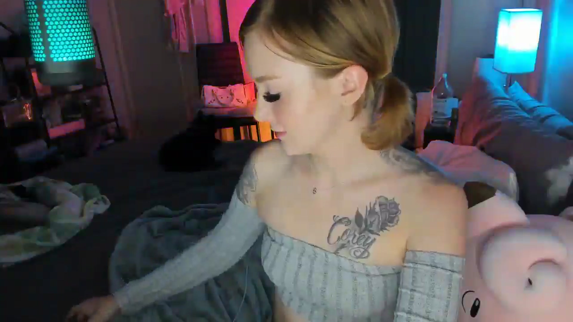 Gallery image thumbnail from LizzySmallz's myfreecams stream on, 07/16/2025, 07:14 image 3 of 20