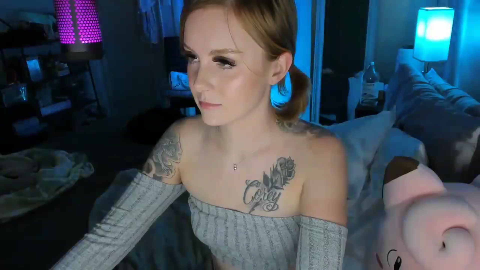 Gallery image thumbnail from LizzySmallz's myfreecams stream on, 07/16/2025, 07:14 image 17 of 20